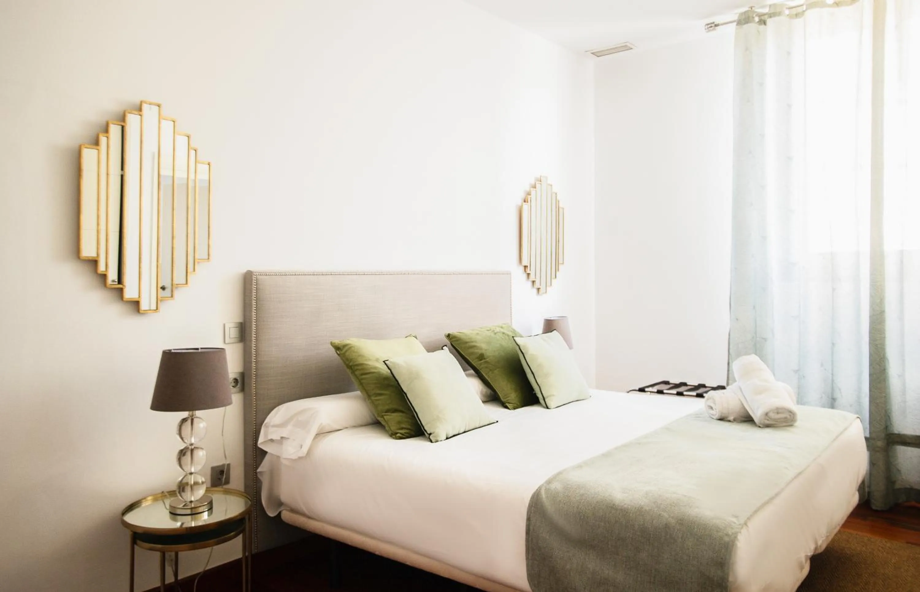 Bed in AZZ Sevilla Torre de la Plata Apartamentos