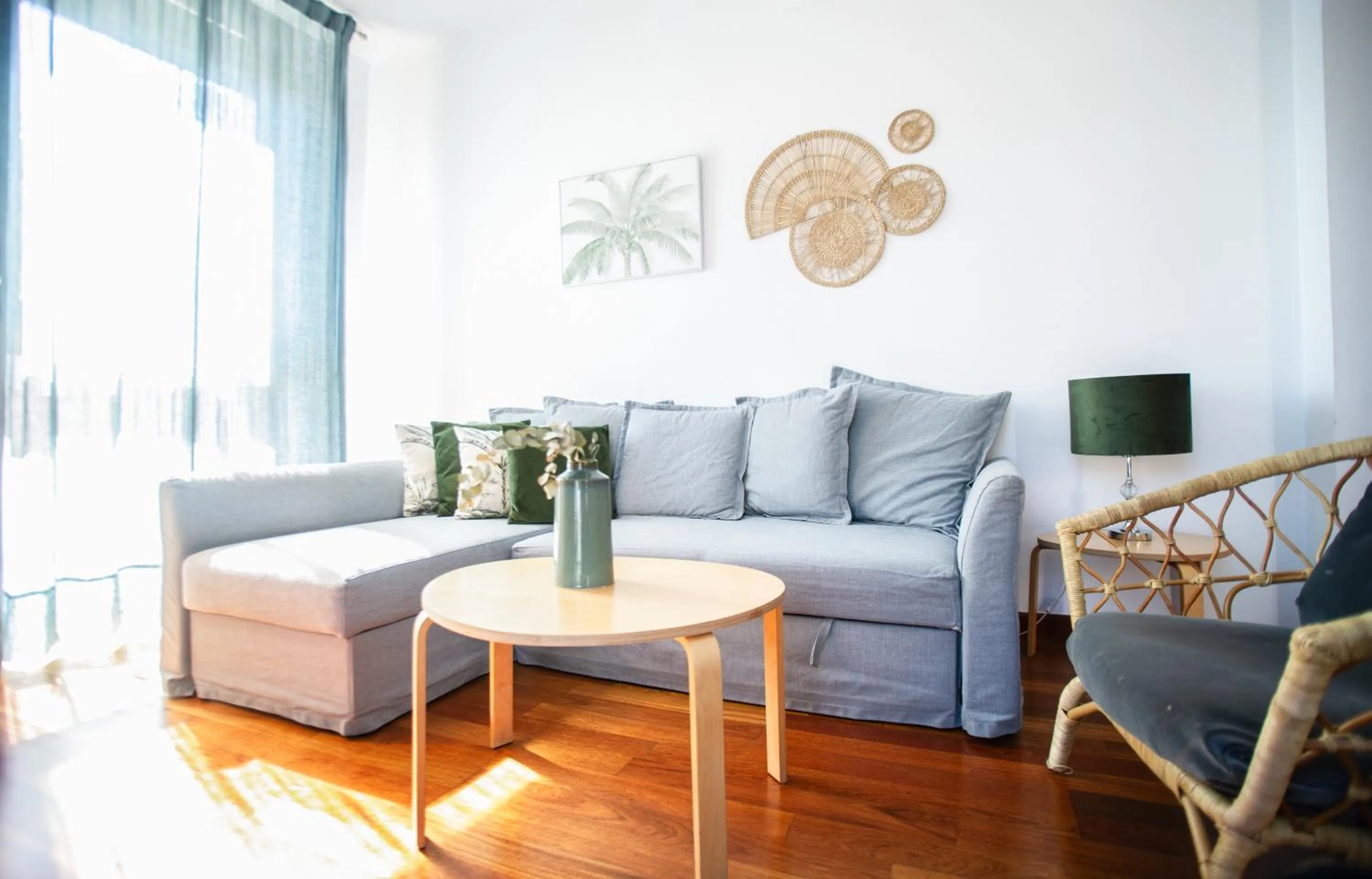 Communal lounge/ TV room in AZZ Sevilla Torre de la Plata Apartamentos