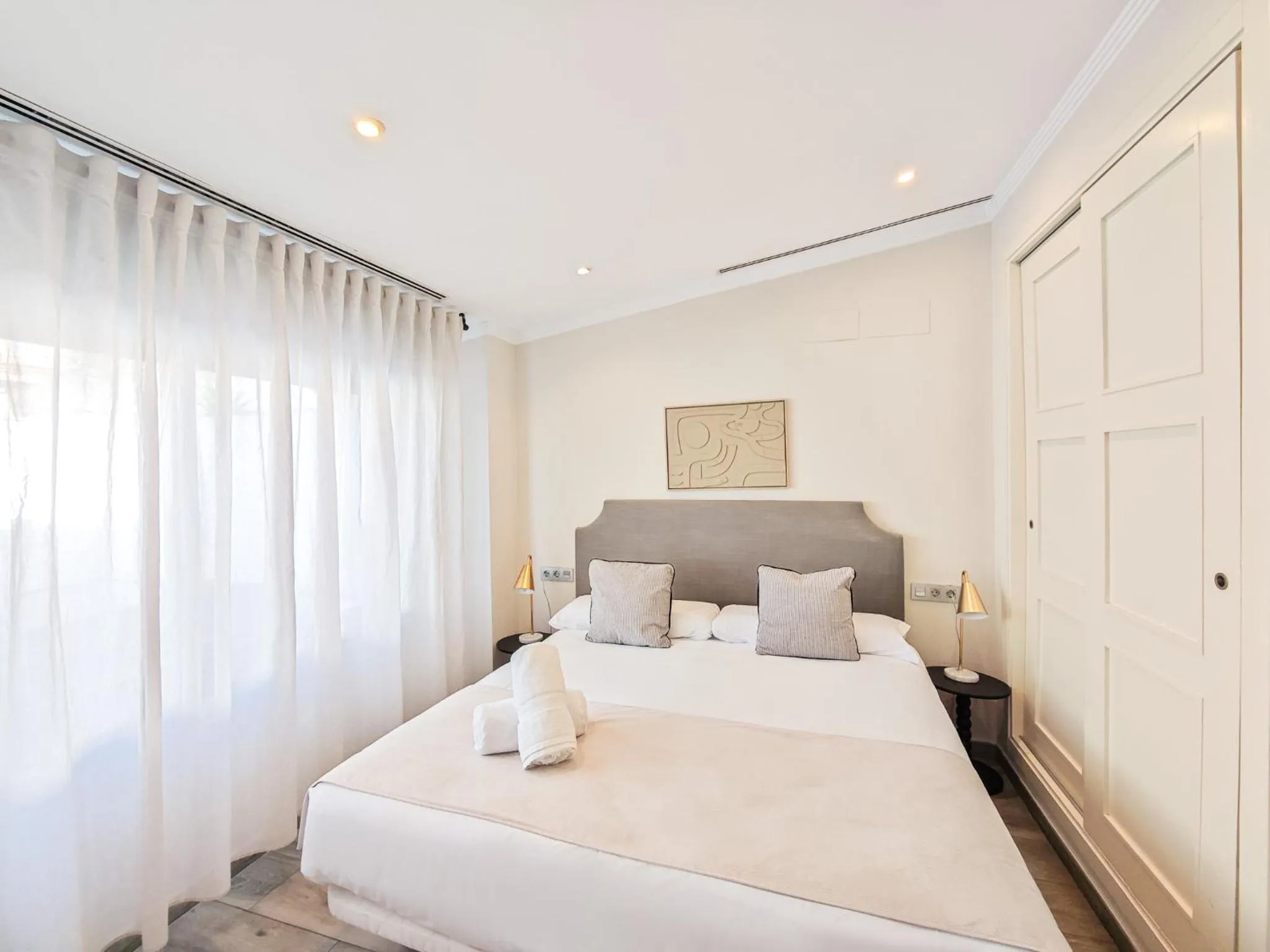 Bed in AZZ Sevilla Torre de la Plata Apartamentos