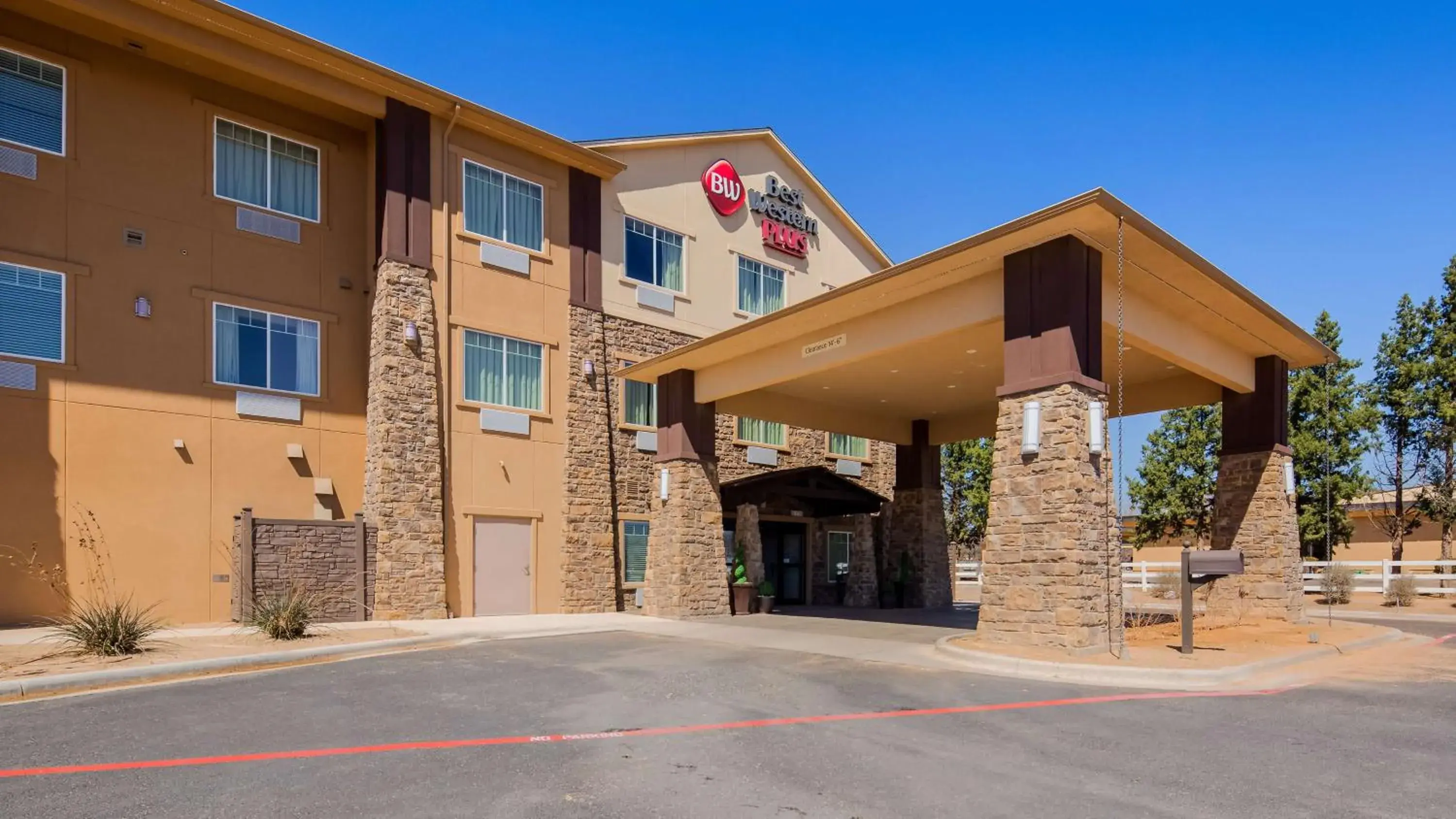 Property building in Best Western Plus Denver City Hotel & Suites Property building in Best Western Plus Denver City Hotel & Suites