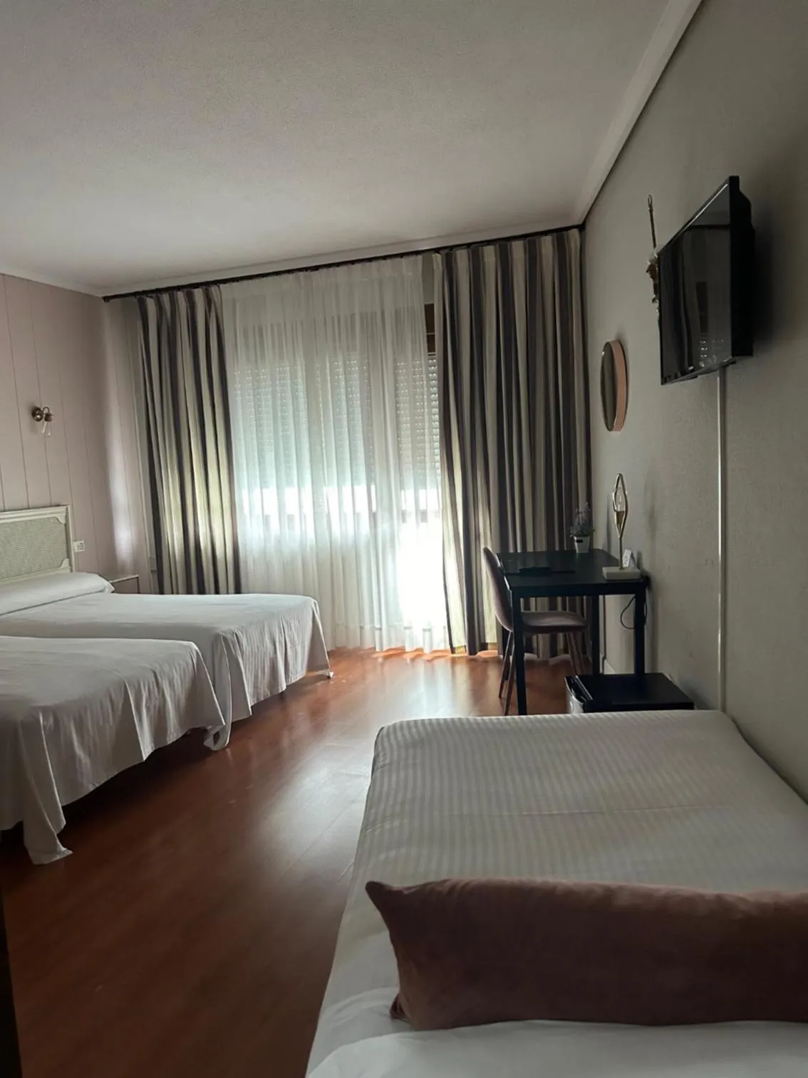 Bedroom, Bed in Hotel Marqués de Santillana
