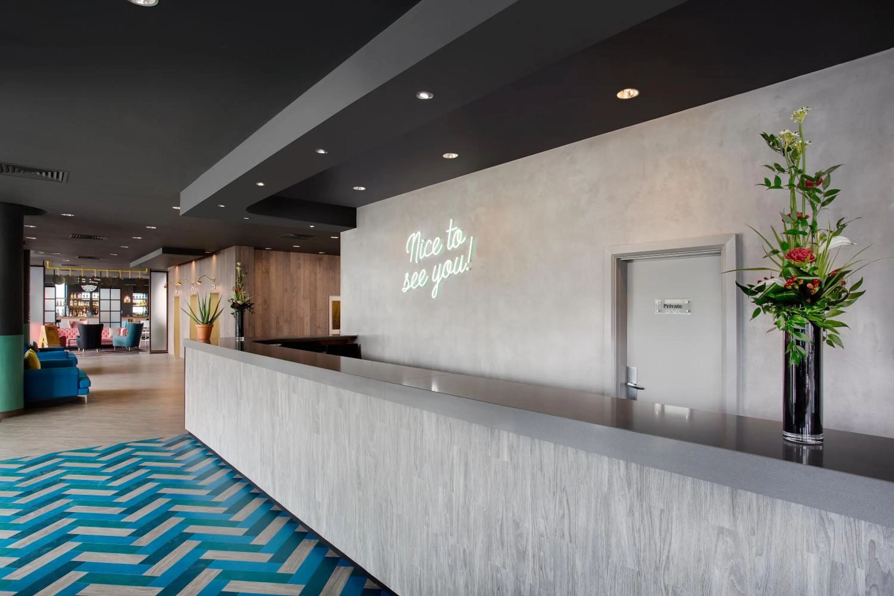 Lobby or reception in Leonardo Hotel Brighton - Formerly Jurys Inn