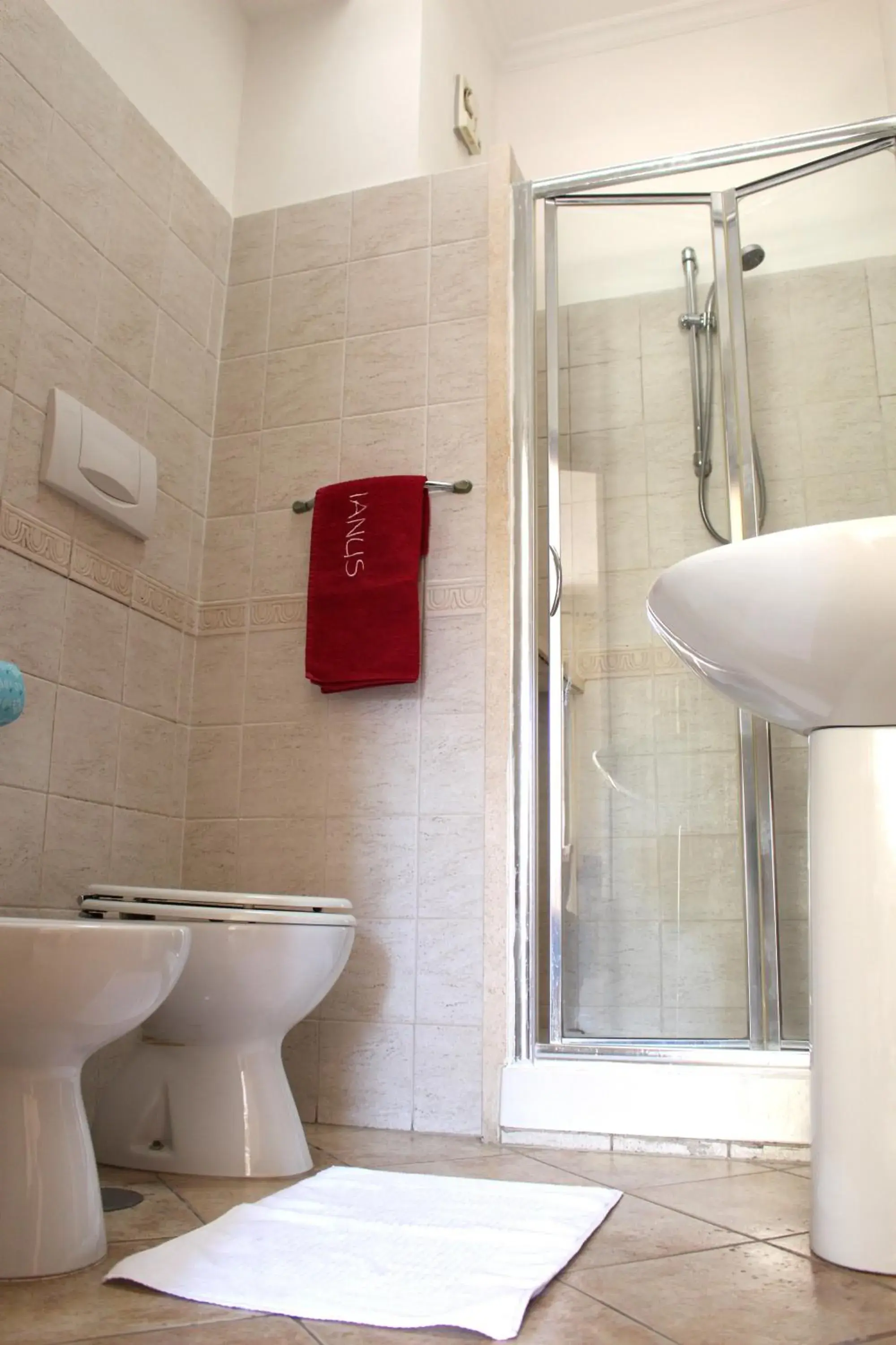 Superior Triple Room - single occupancy in Ianus Guest House Superior Triple Room - single occupancy in Ianus Guest House