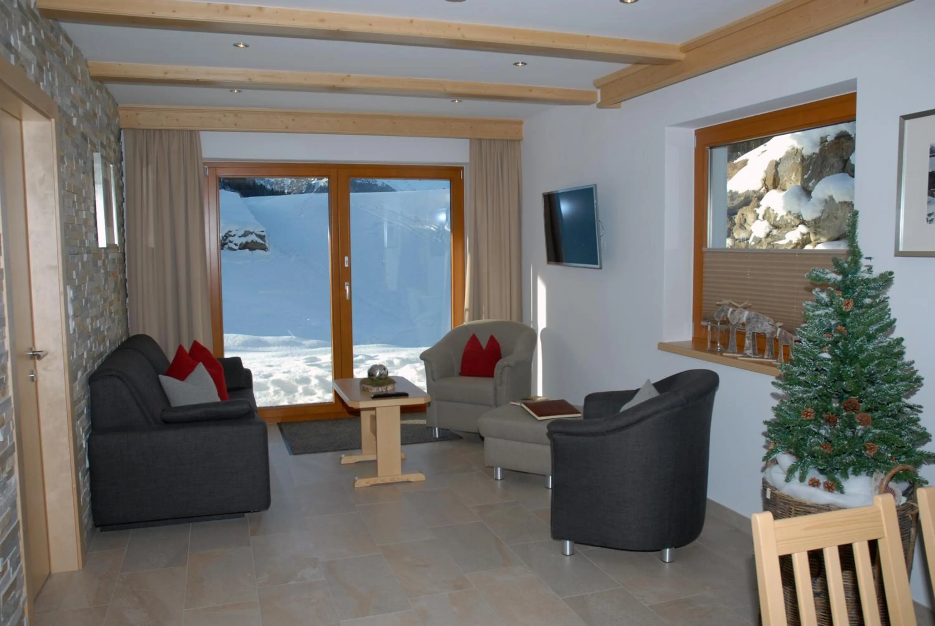 Deluxe Two-Bedroom Apartment in Appartements Delano