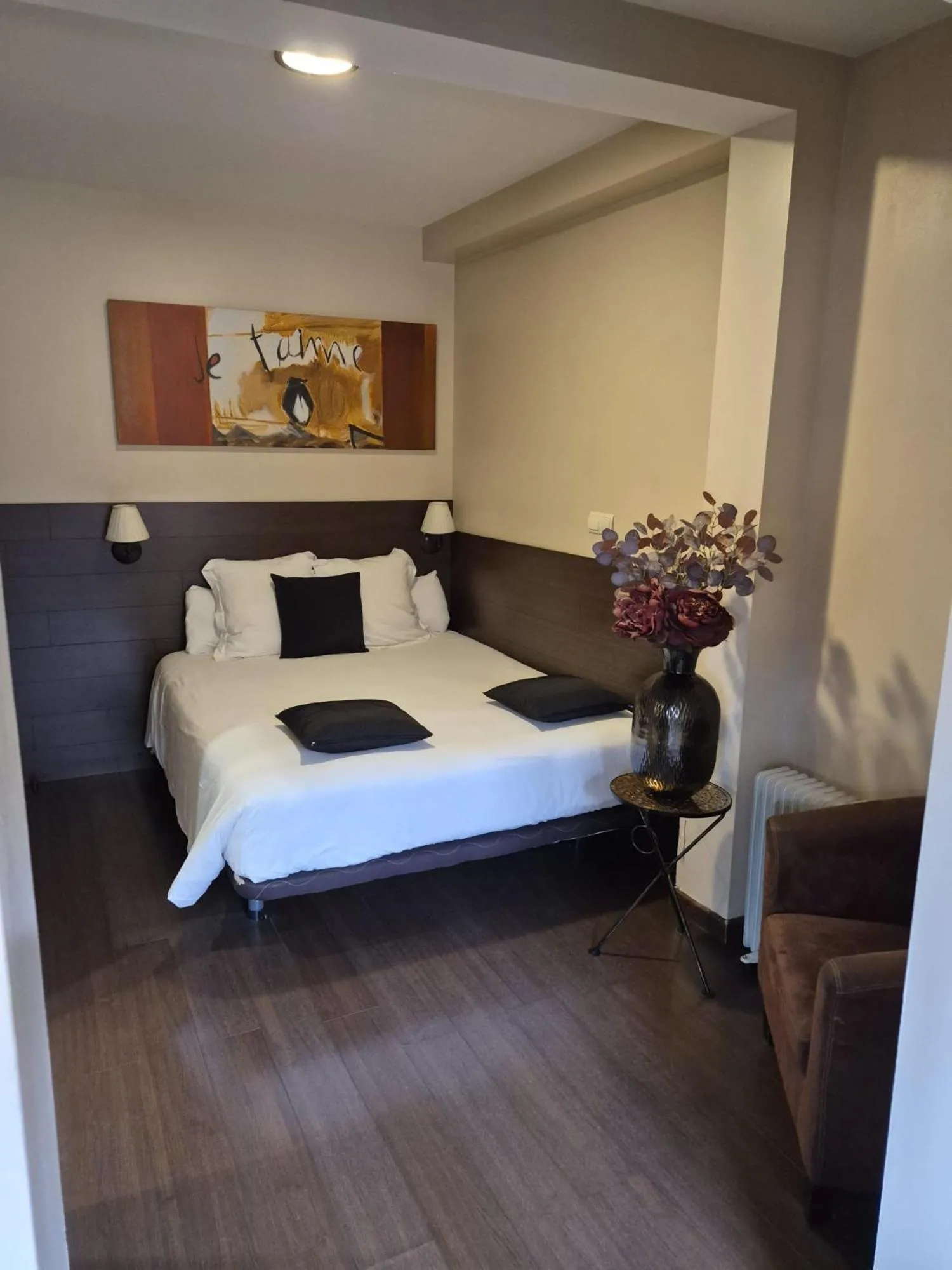 Junior Suite with Terrace in THC Tirso Molina Hostel