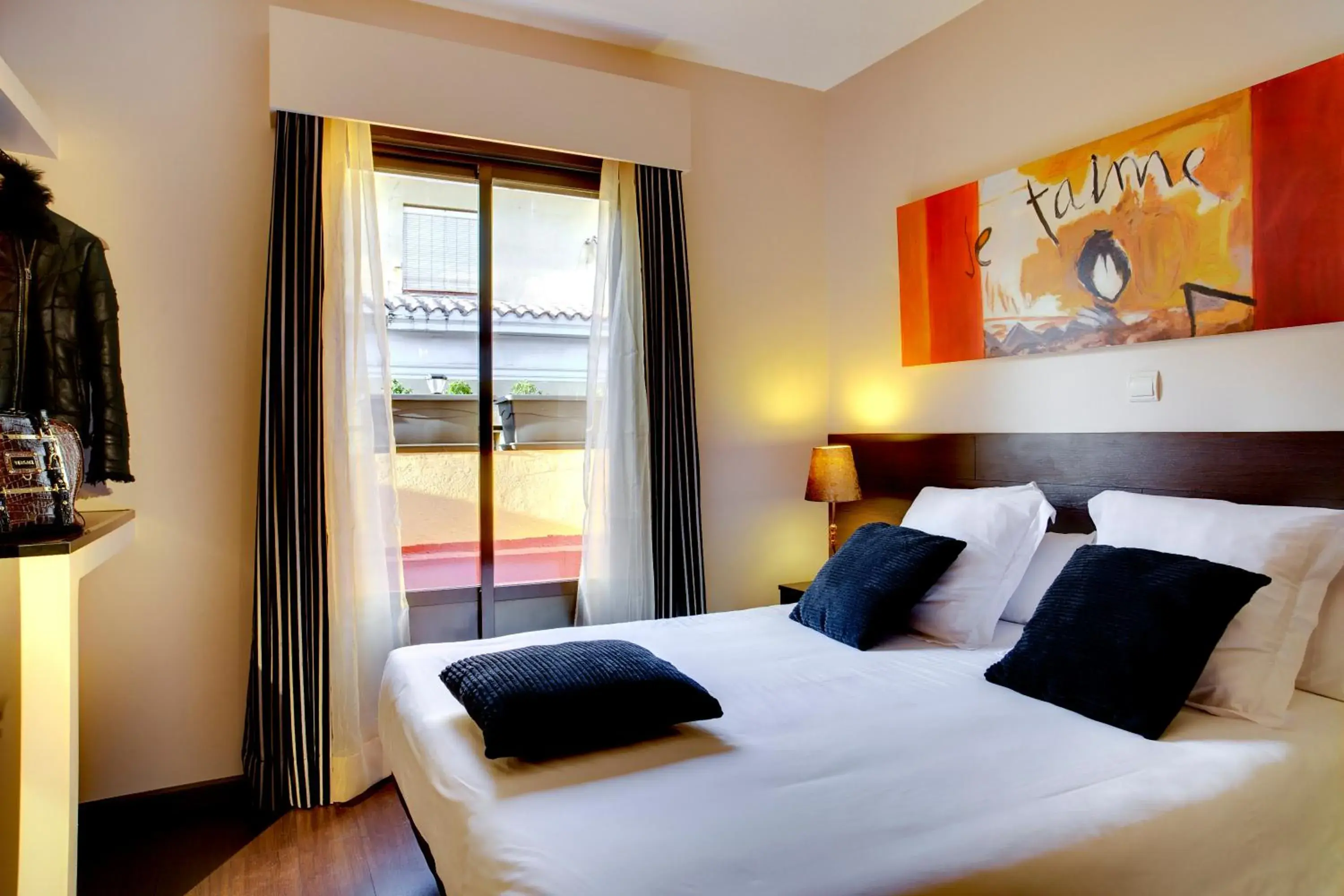 Double Room with Terrace in THC Tirso Molina Hostel Double Room with Terrace in THC Tirso Molina Hostel