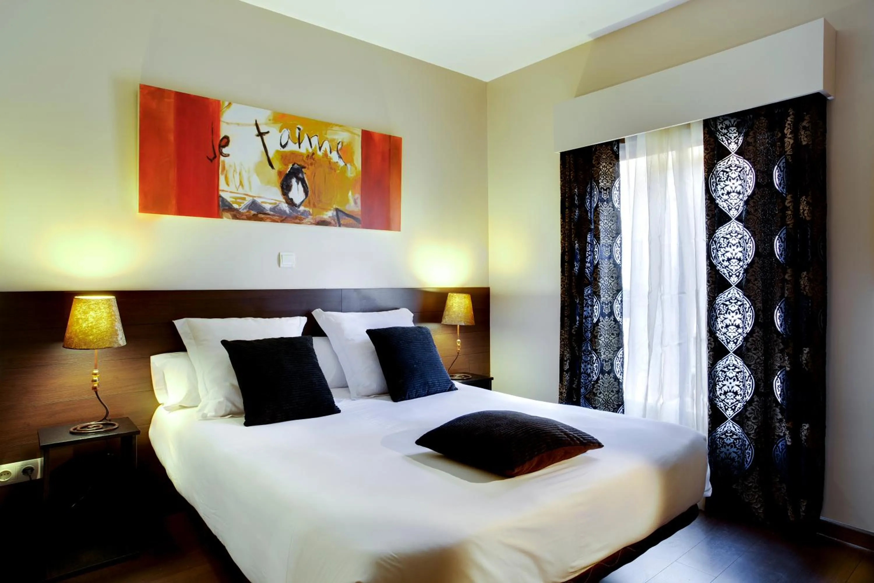 Double Room in THC Tirso Molina Hostel