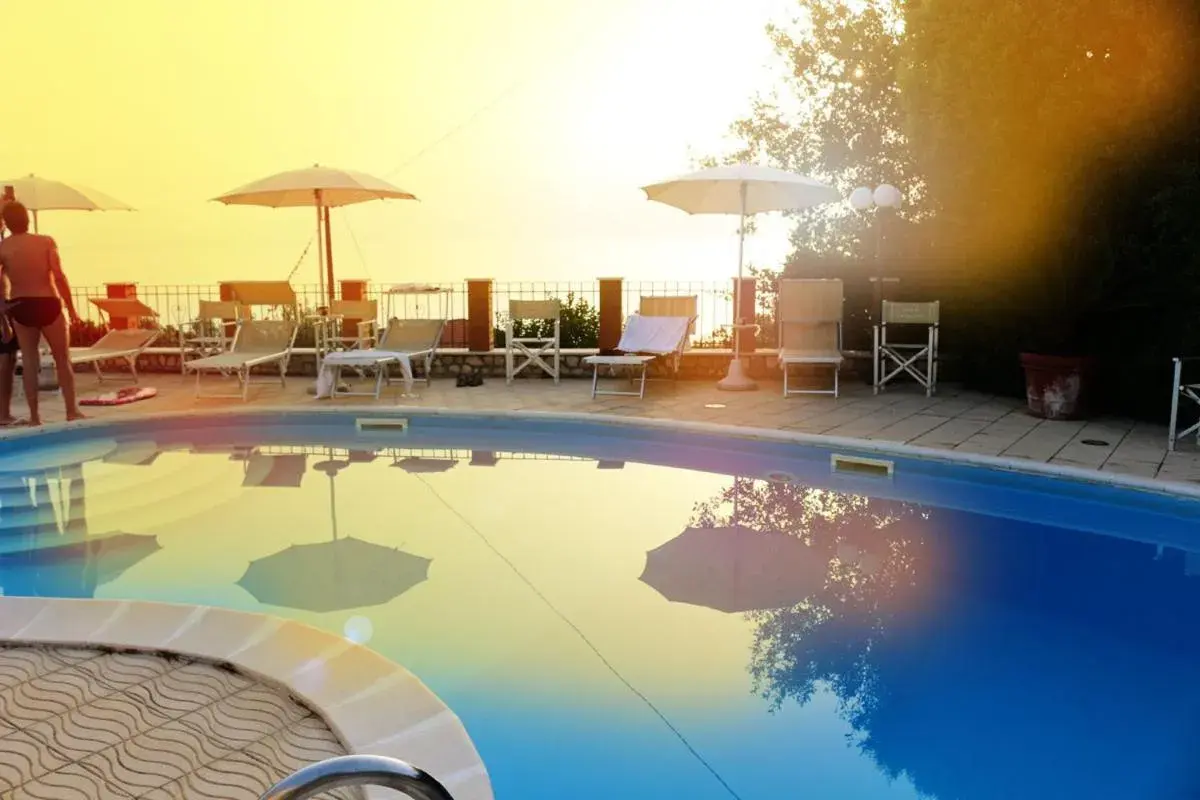 Swimming pool in Villa Catalano Swimming pool in Villa Catalano