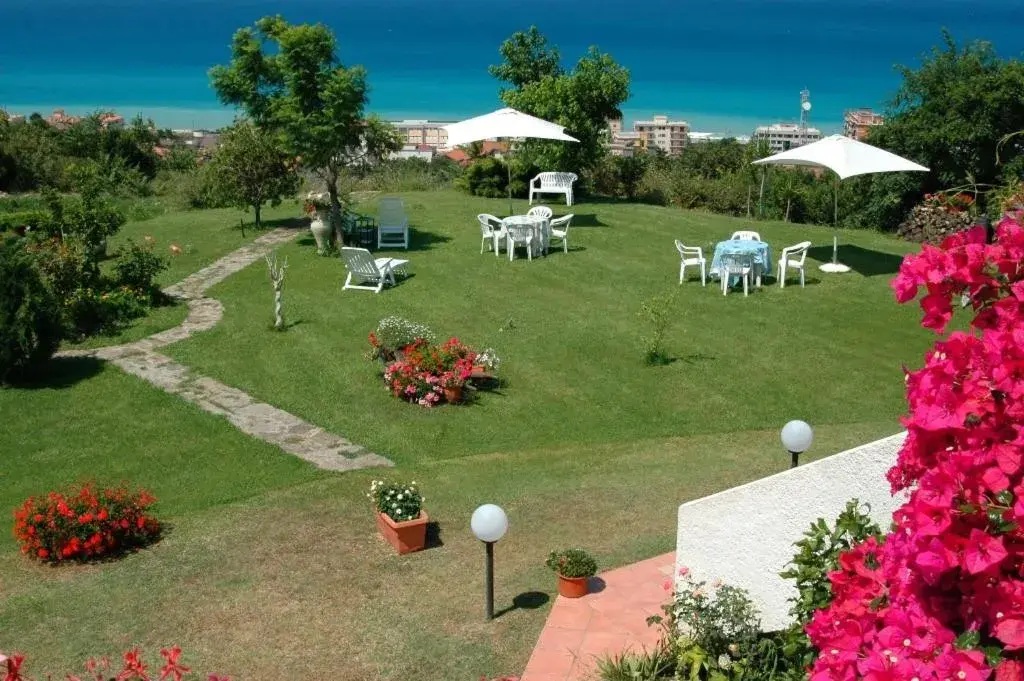 Property building in Villa Catalano Property building in Villa Catalano