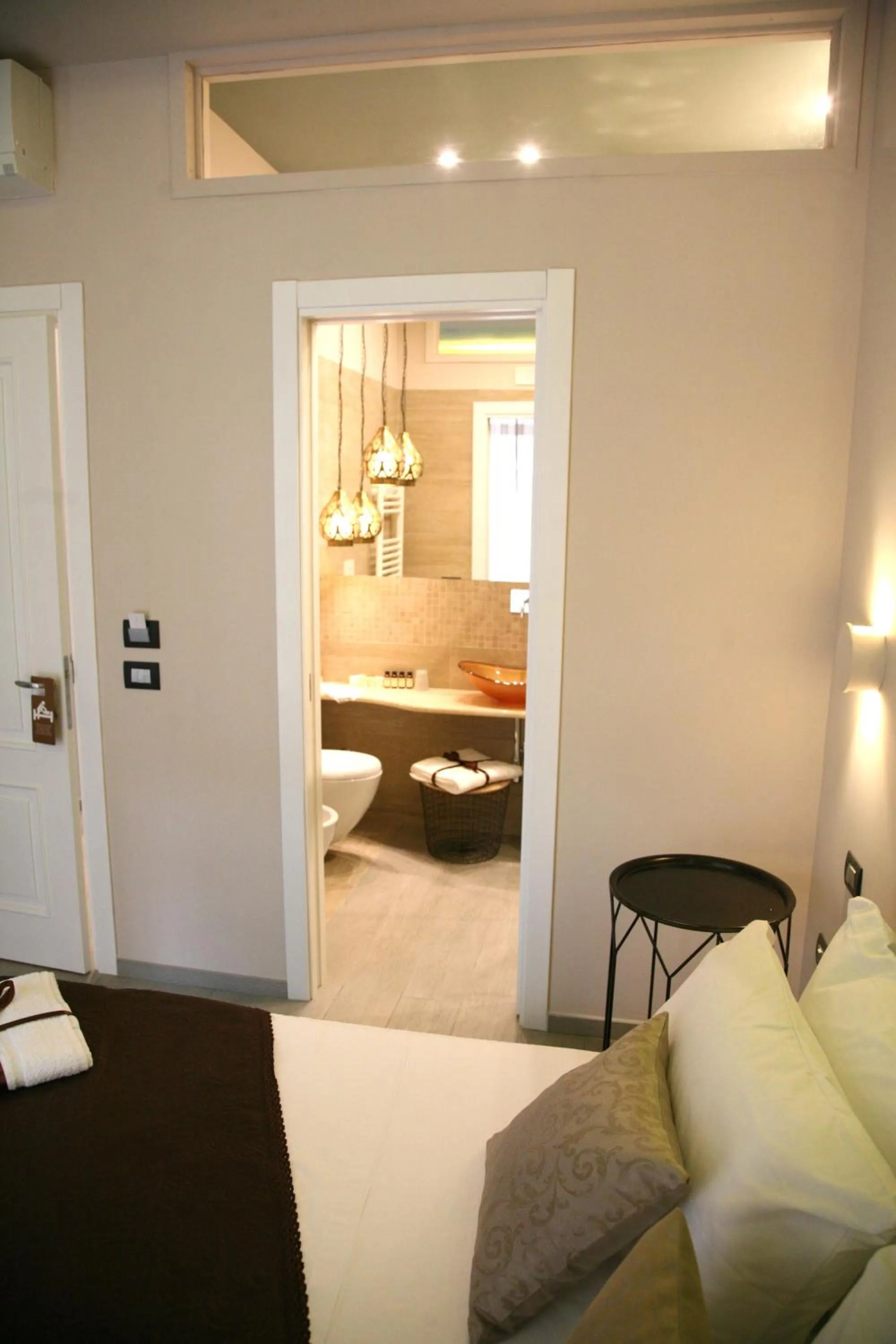 Bathroom, Bed in Bell's