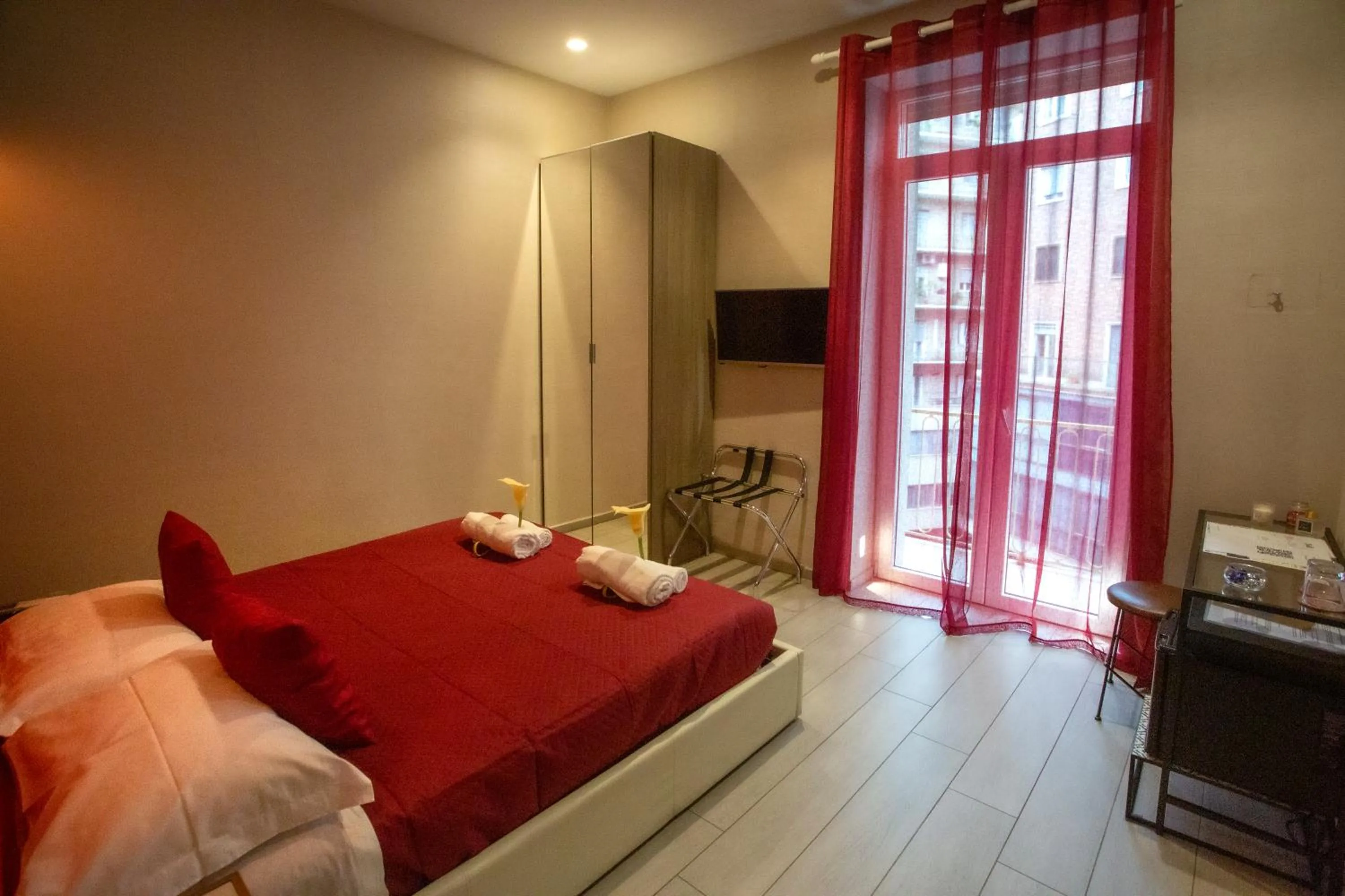 Bedroom, Bed in Bell's