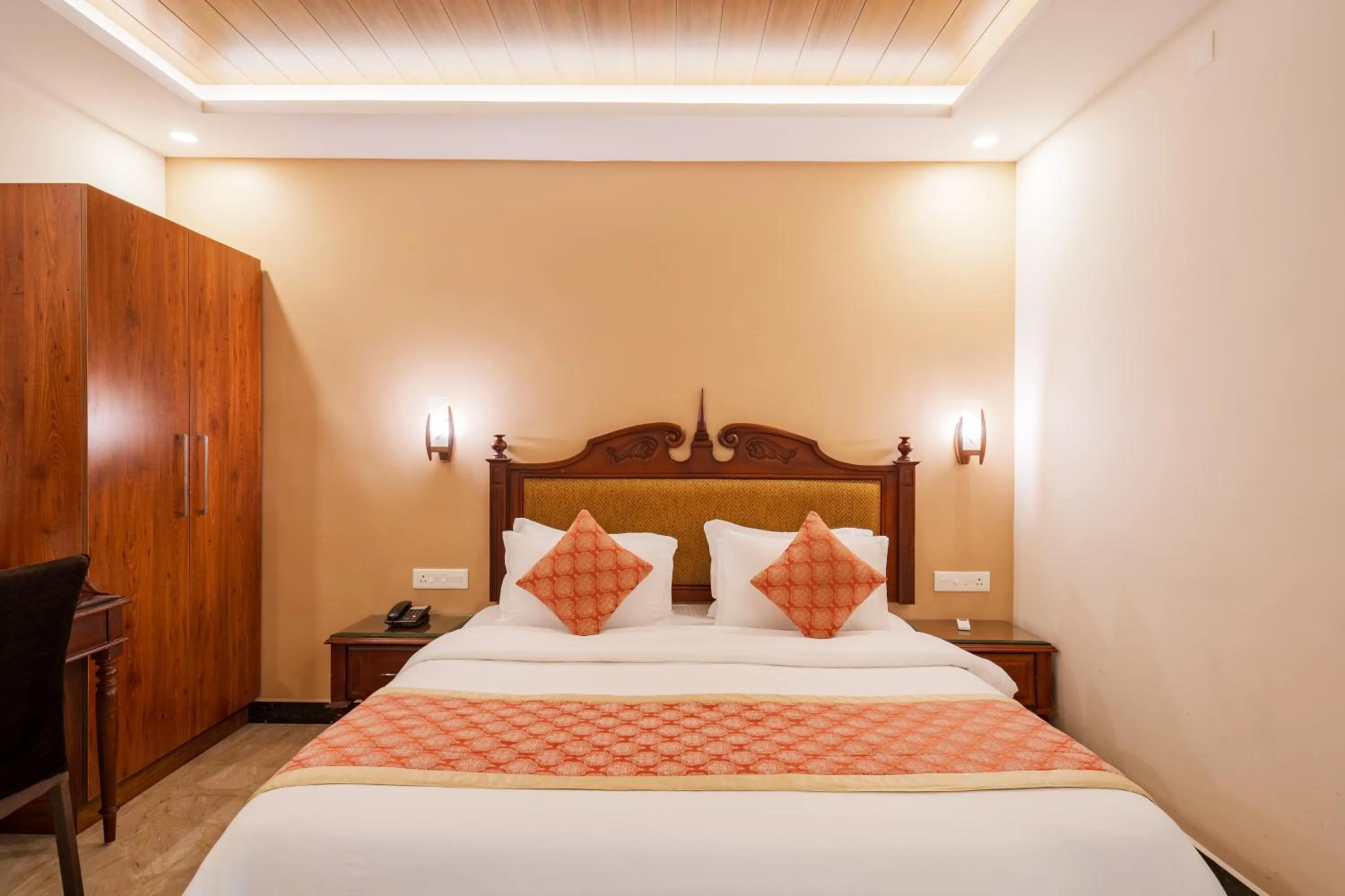 Bed in Seasons Thekkady