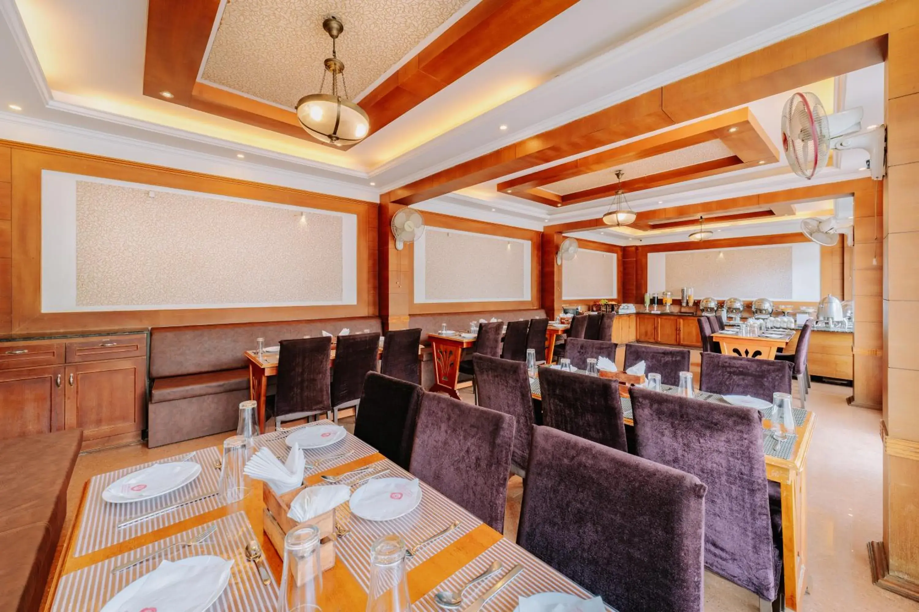 Restaurant/places to eat in Seasons Thekkady Restaurant/places to eat in Seasons Thekkady