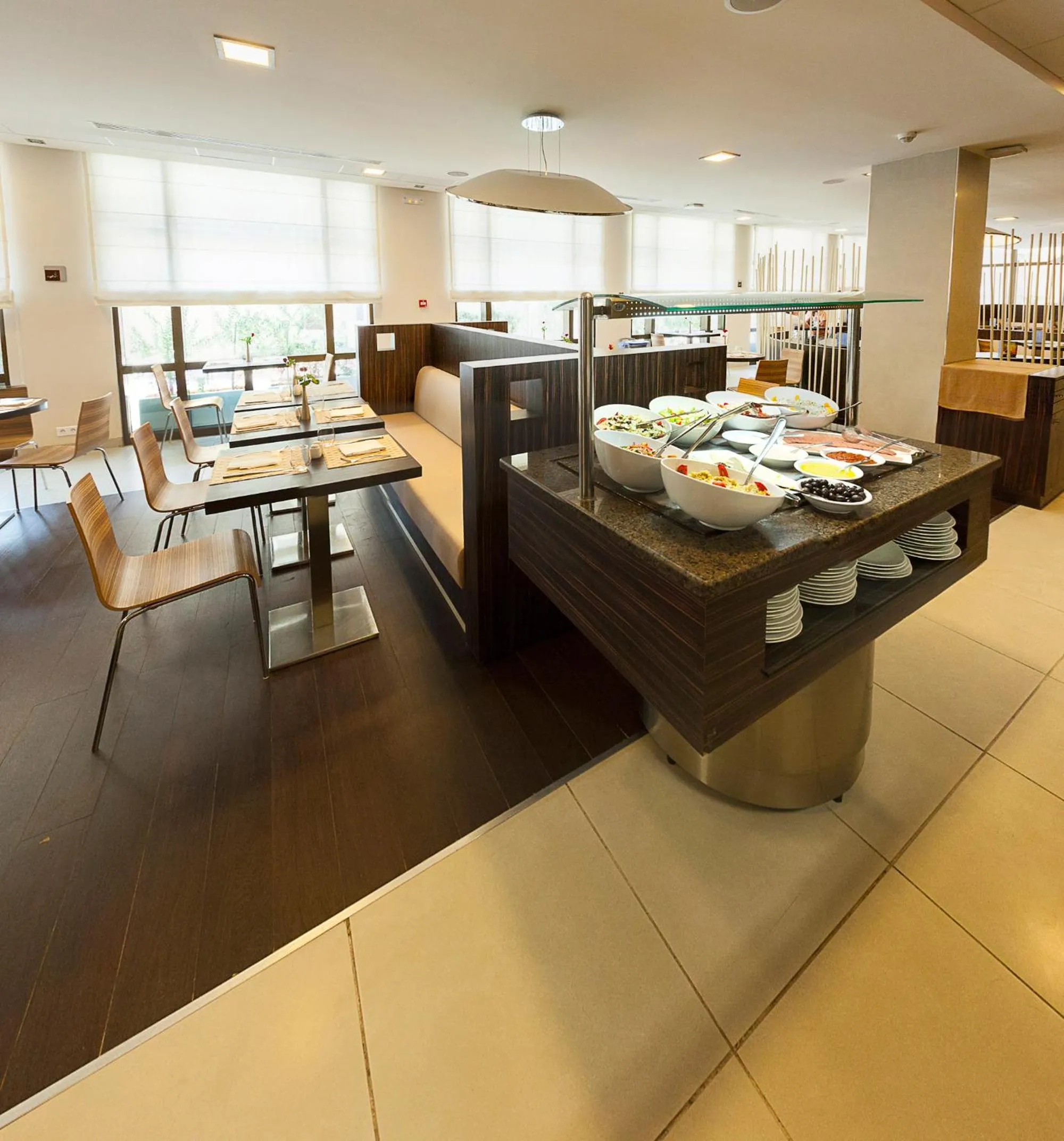 Restaurant/places to eat in Ibis Tunis