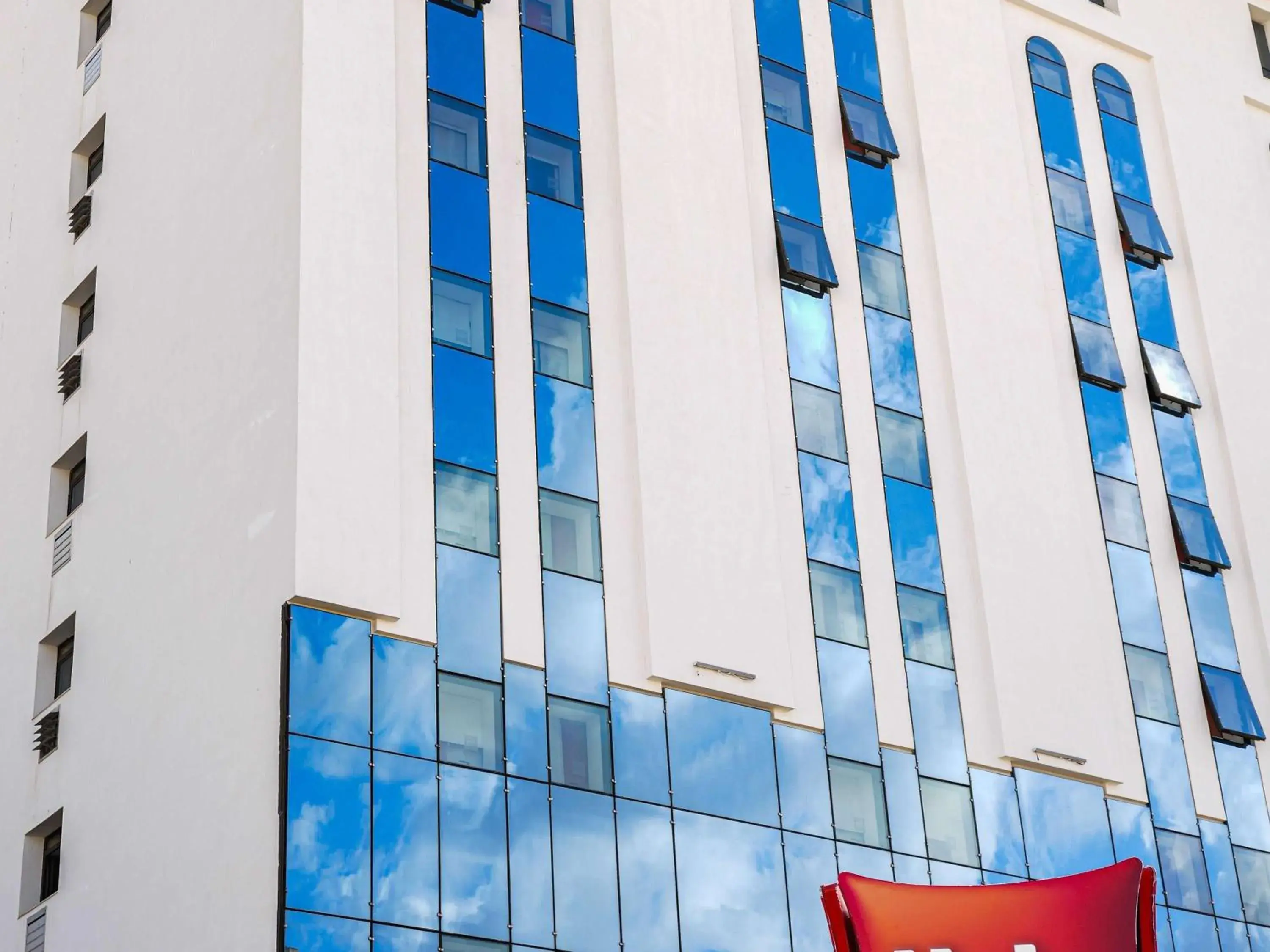 Property building in Ibis Tunis Property building in Ibis Tunis