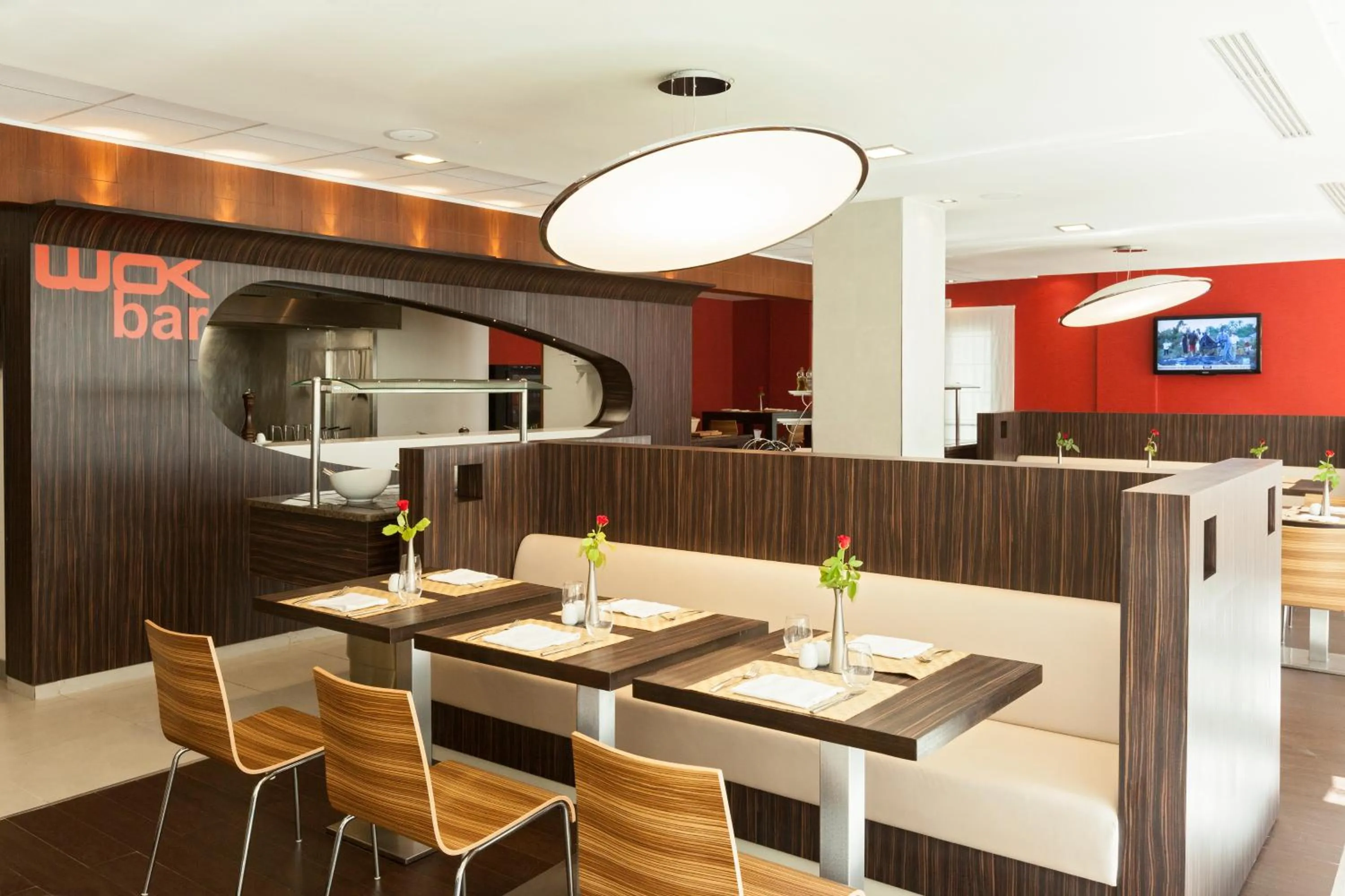 Restaurant/places to eat in Ibis Tunis