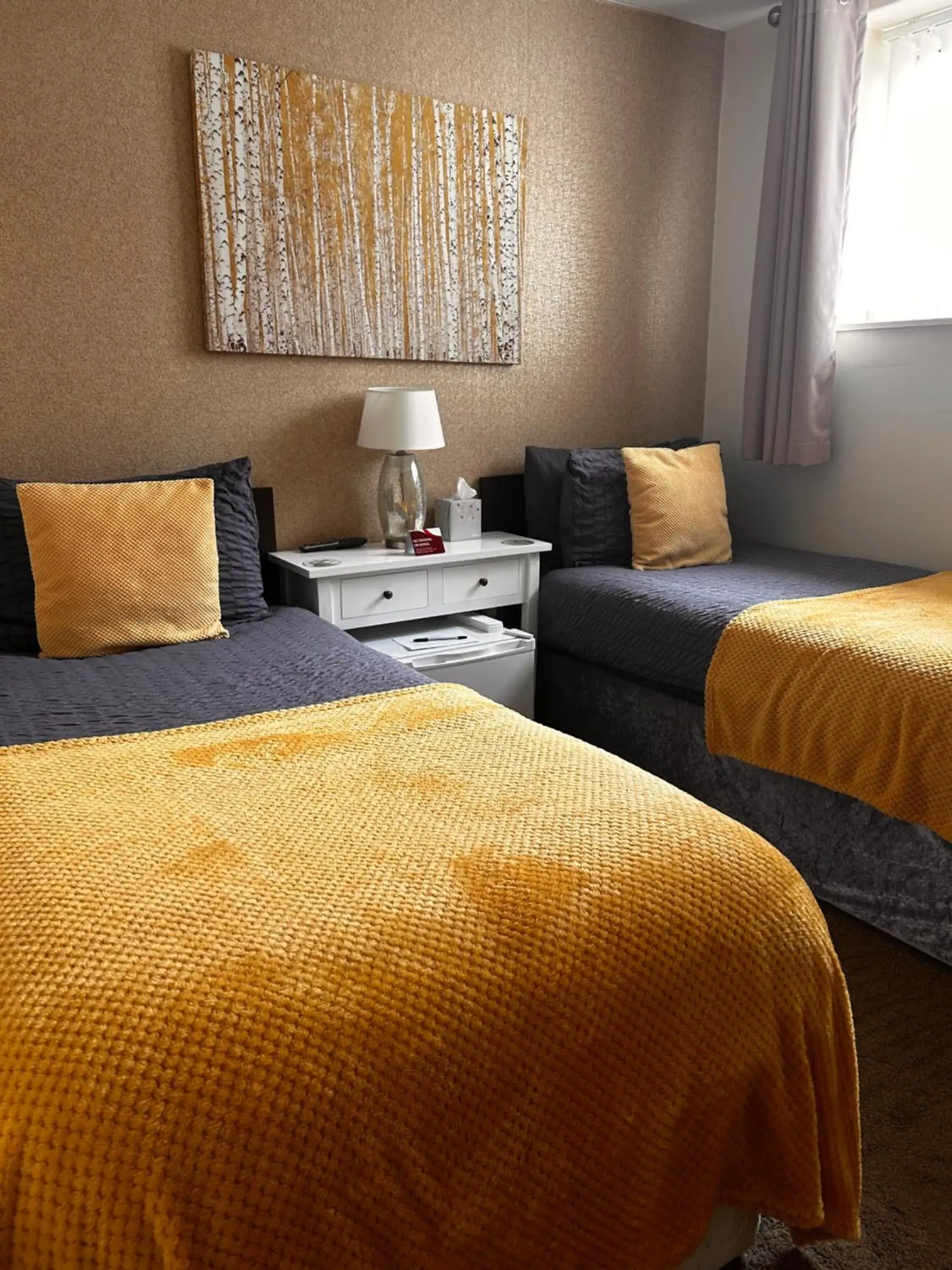 Twin Room with Private Bathroom in The Inglewood Hotel *Adults Only* Twin Room with Private Bathroom in The Inglewood Hotel *Adults Only*