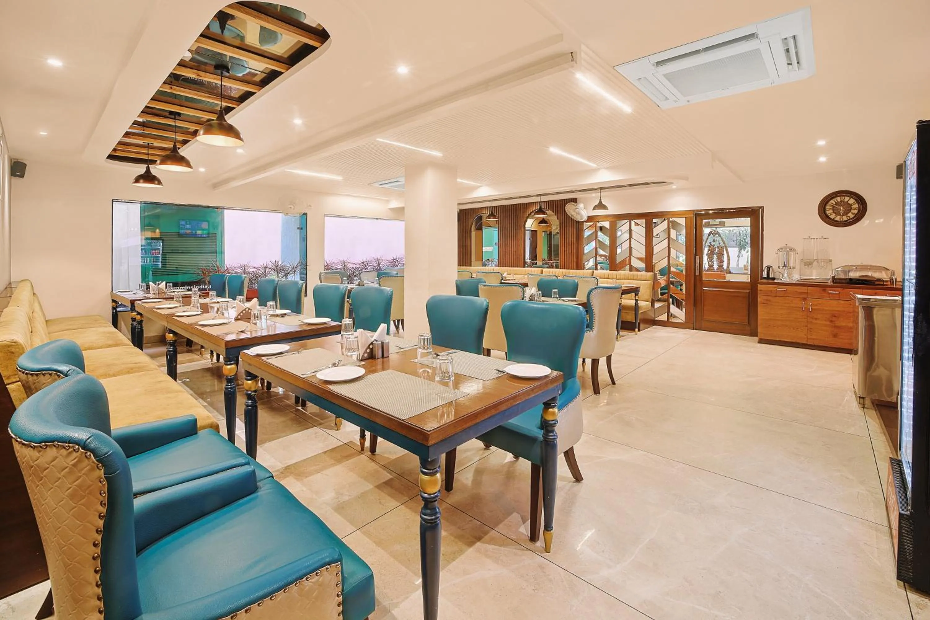 Restaurant/places to eat in Hotel Green - Behind Parmarth Niketan