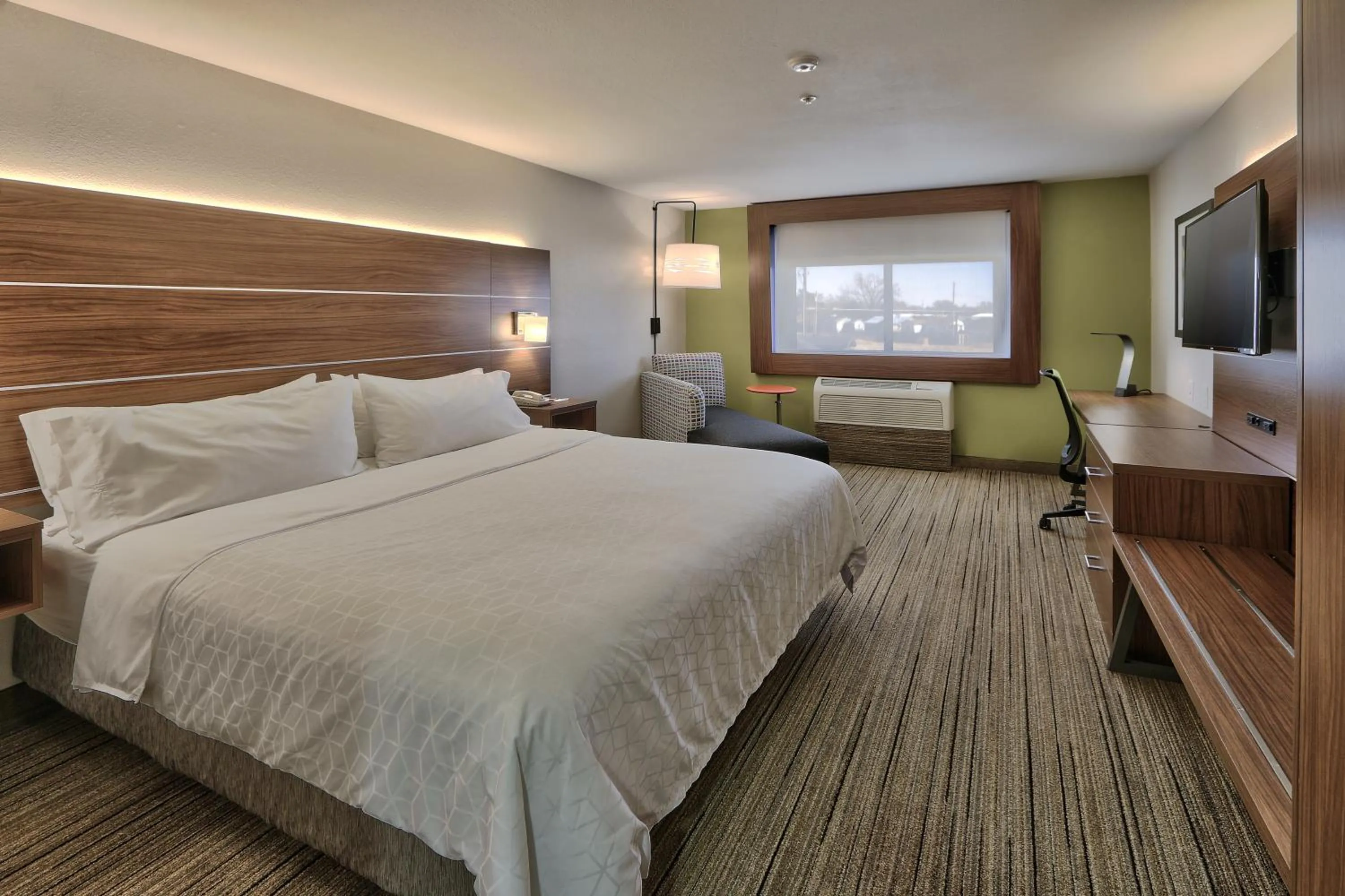Bed in Holiday Inn Express & Suites Portales by IHG
