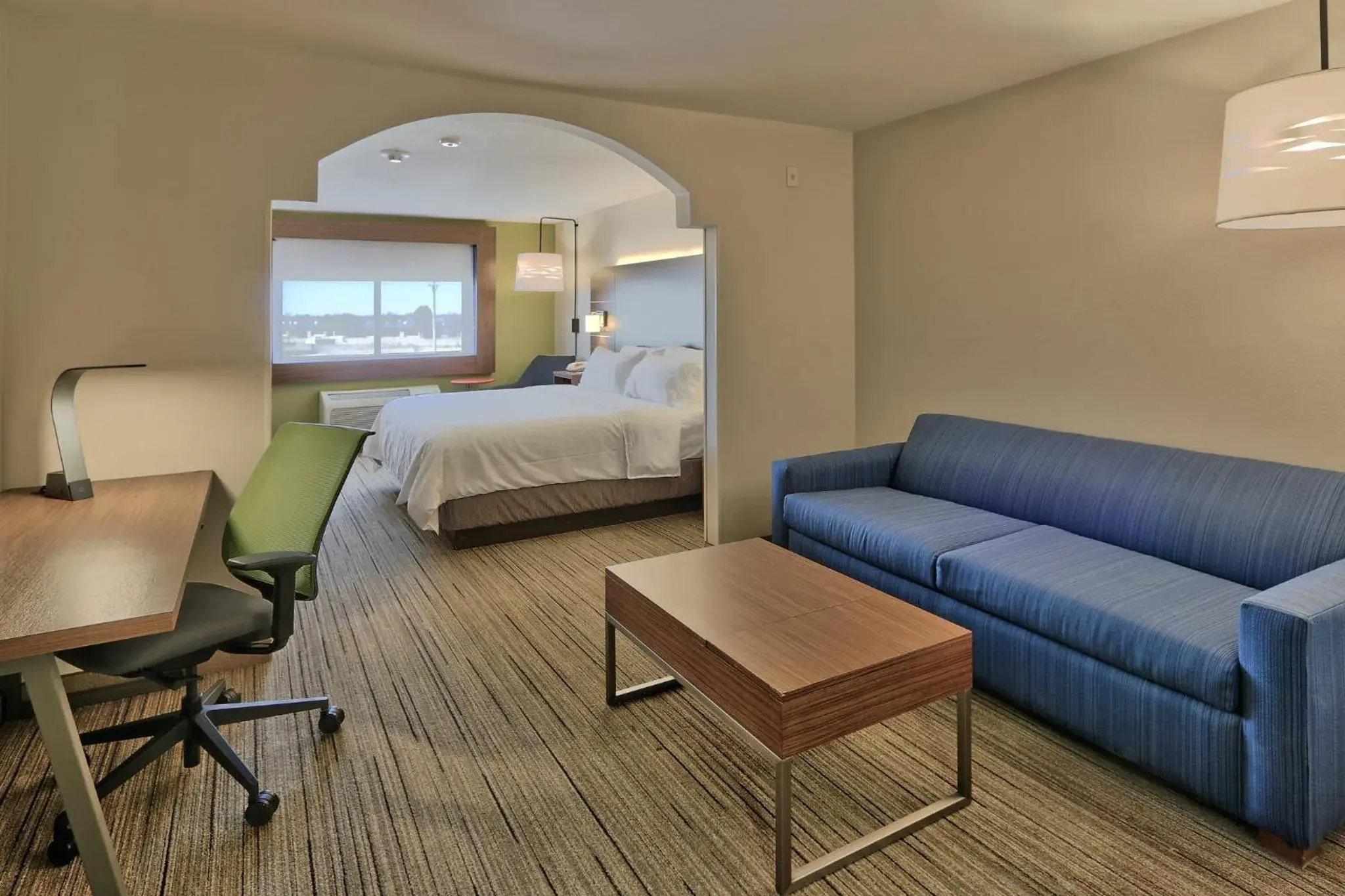 Photo of the whole room, Bed in Holiday Inn Express & Suites Portales by IHG Photo of the whole room, Bed in Holiday Inn Express & Suites Portales by IHG