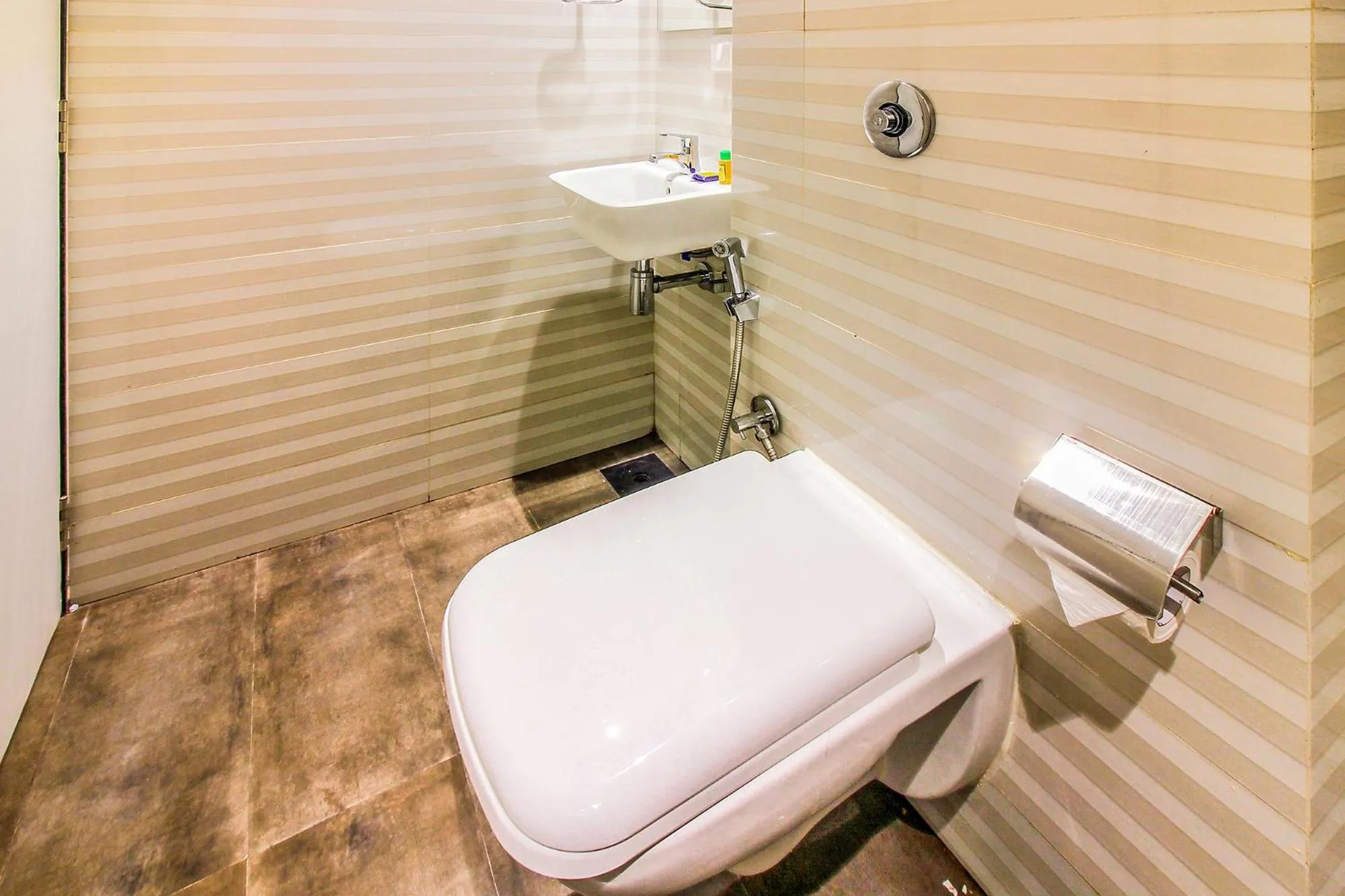 Toilet in FabHotel RK International - Nr Mumbai International Airport