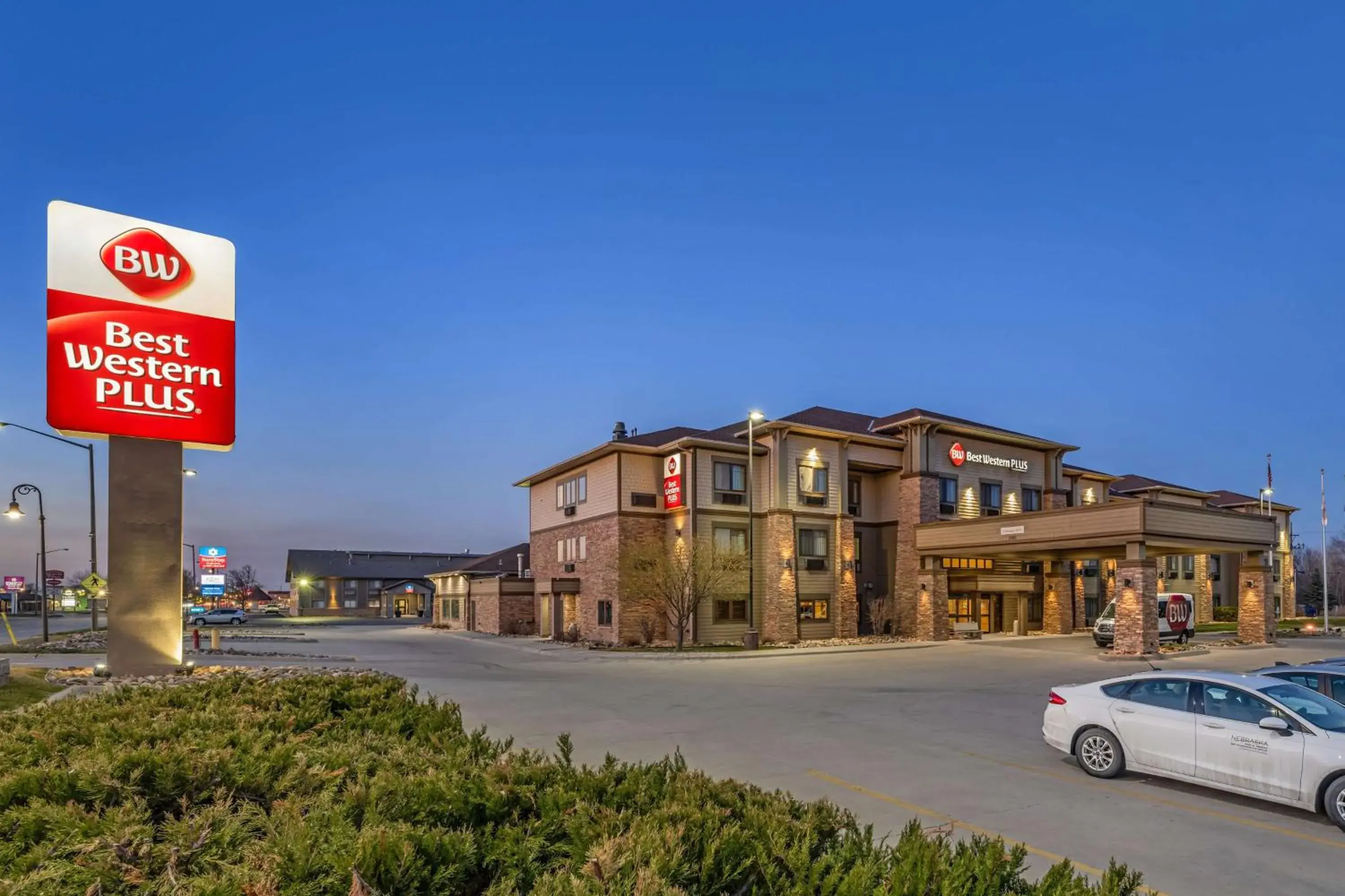 Property building in Best Western Plus Grand Island Inn and Suites Property building in Best Western Plus Grand Island Inn and Suites