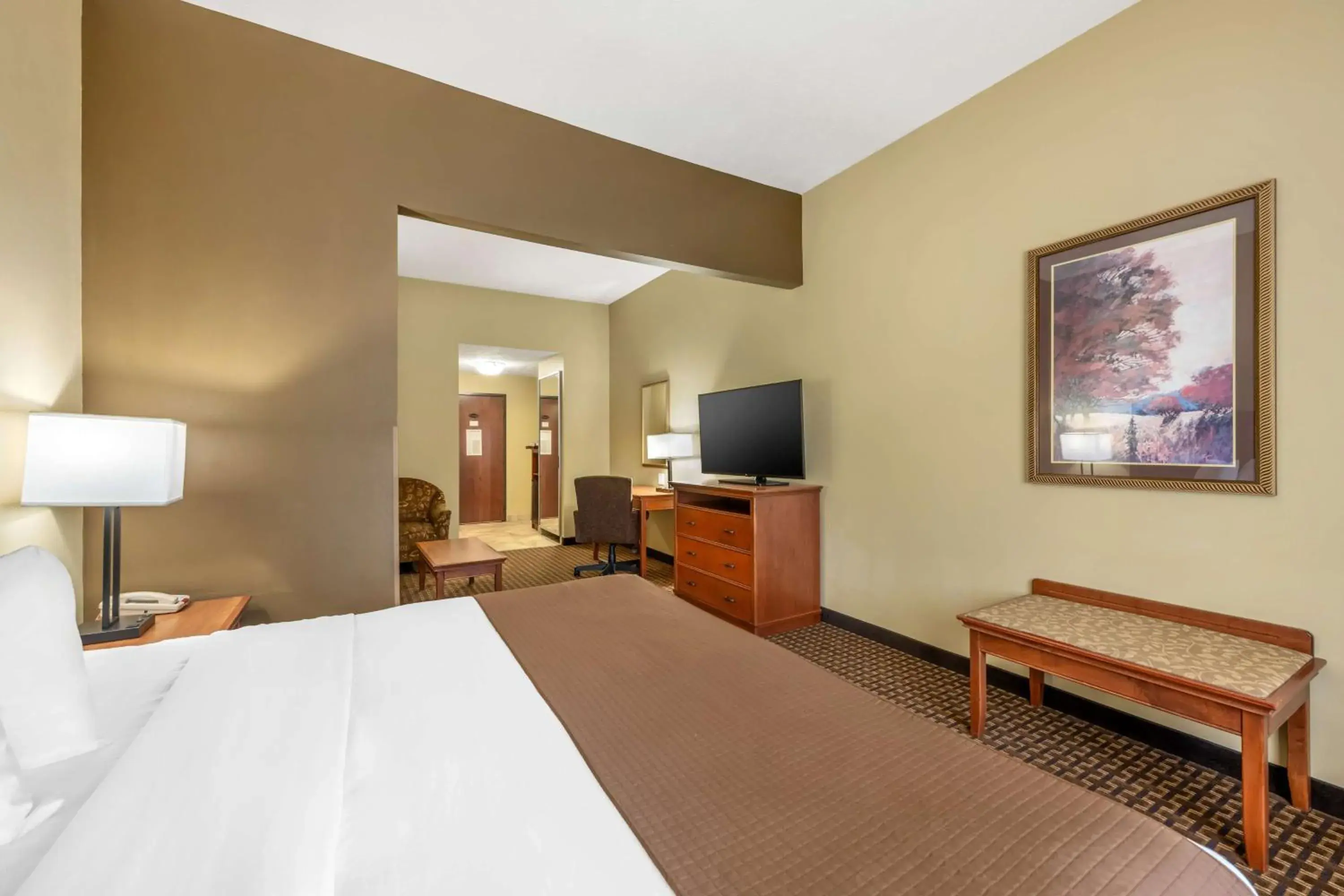 Bedroom, Bed in Best Western Plus Grand Island Inn and Suites Bedroom, Bed in Best Western Plus Grand Island Inn and Suites
