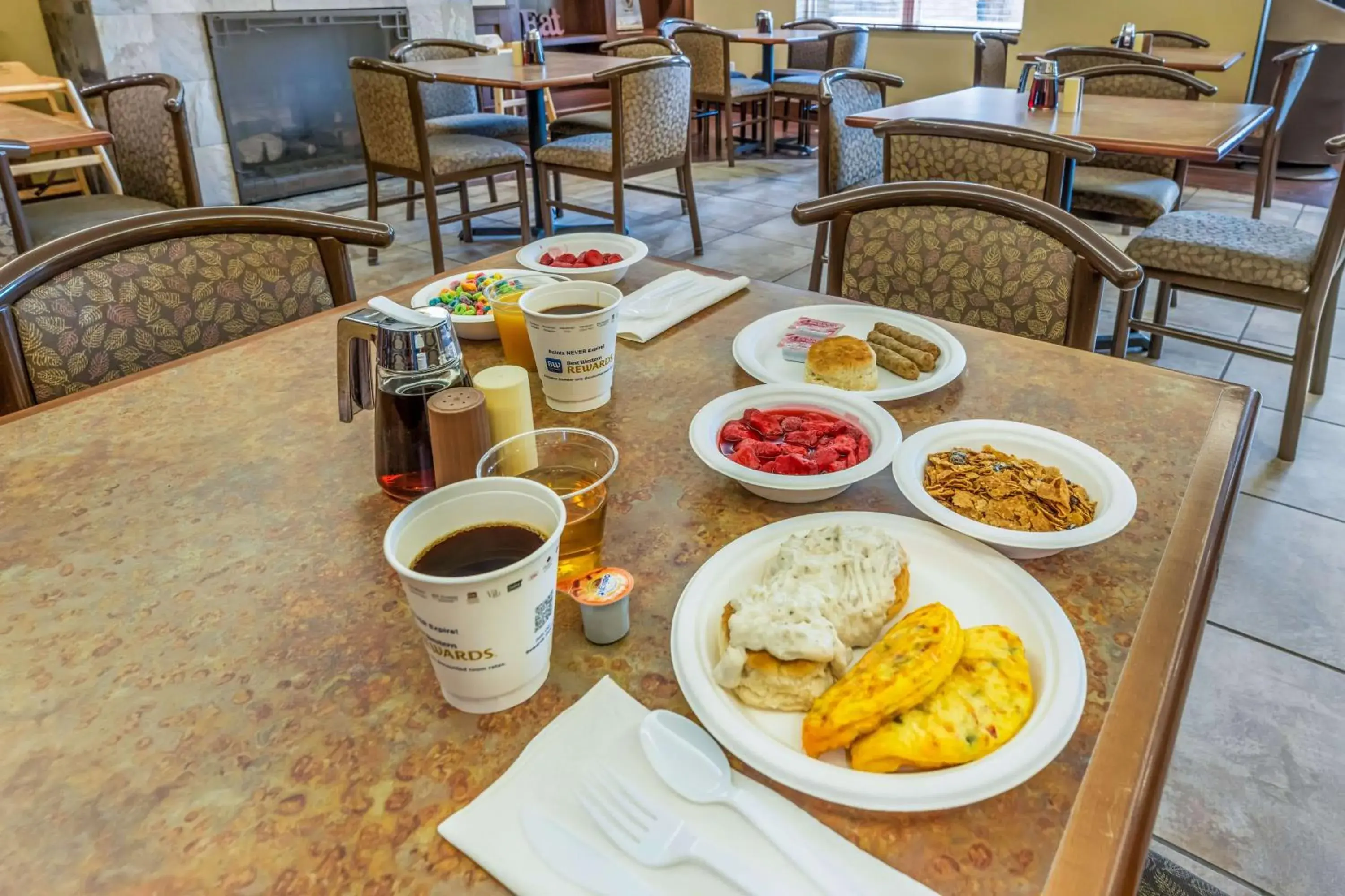 Breakfast in Best Western Plus Grand Island Inn and Suites Breakfast in Best Western Plus Grand Island Inn and Suites