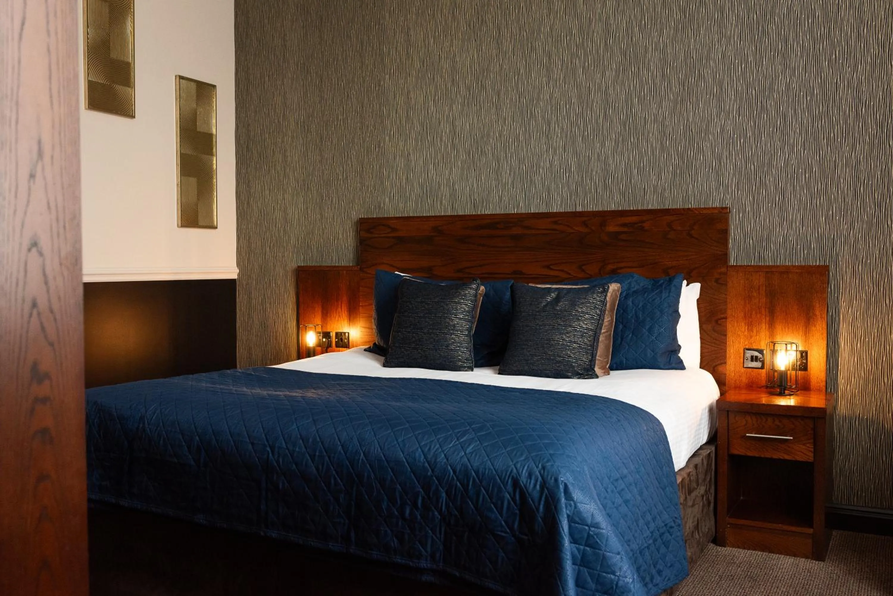 Bed in The Duke of Edinburgh Hotel & Bar