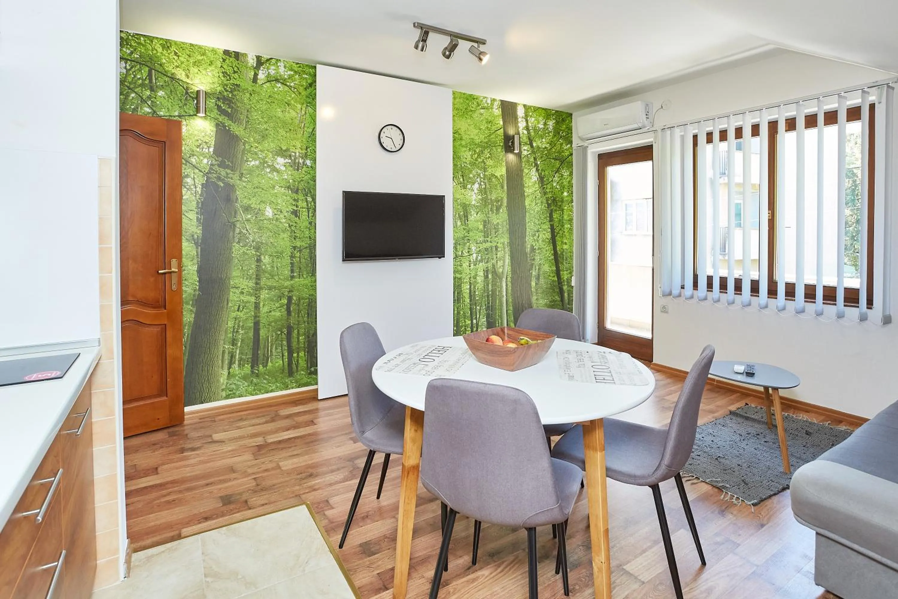 Dining area in ŽUPAN apartmani