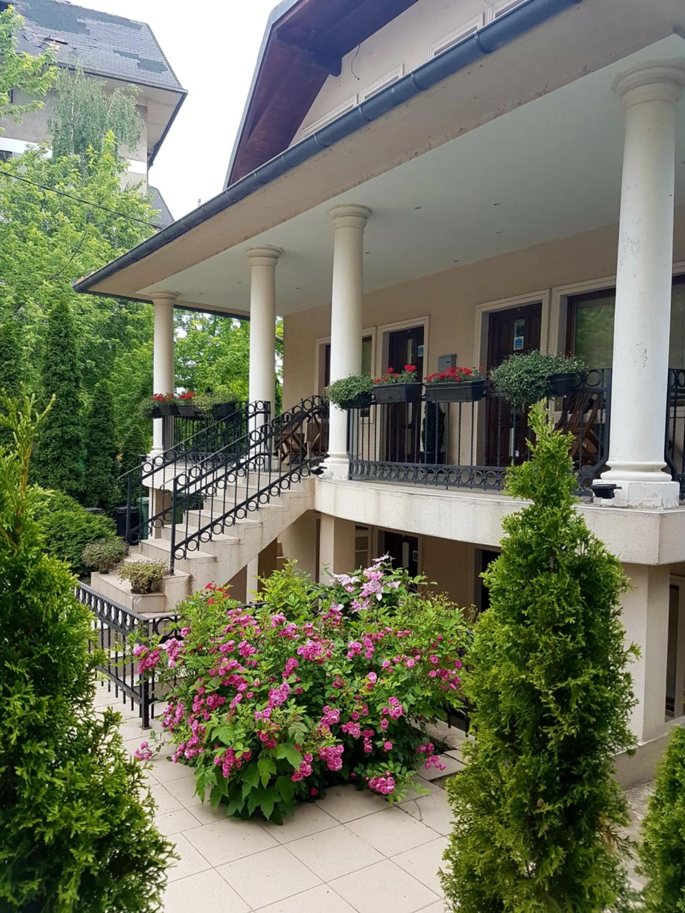 Property building in ŽUPAN apartmani