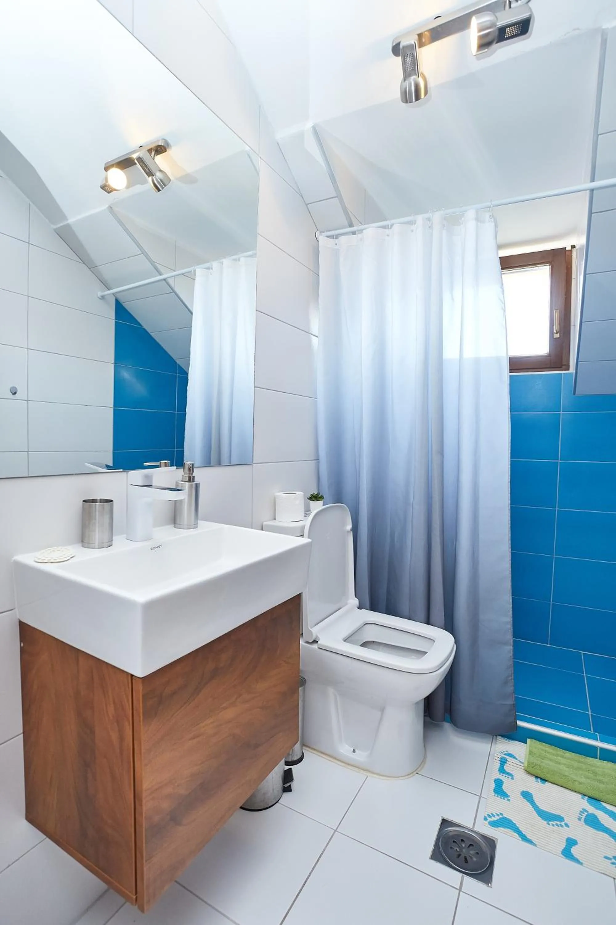 Shower in ŽUPAN apartmani