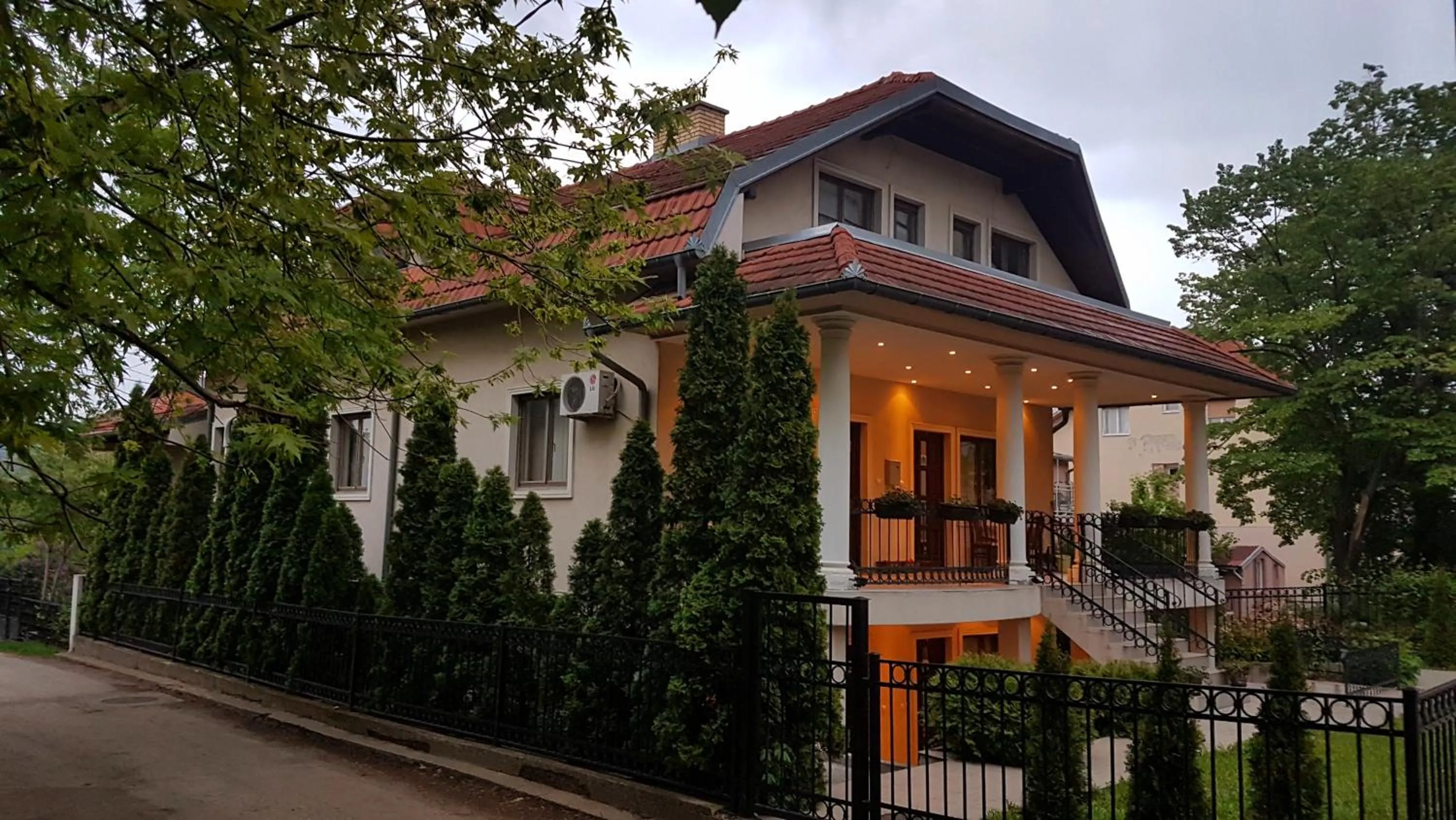 Property building in ŽUPAN apartmani