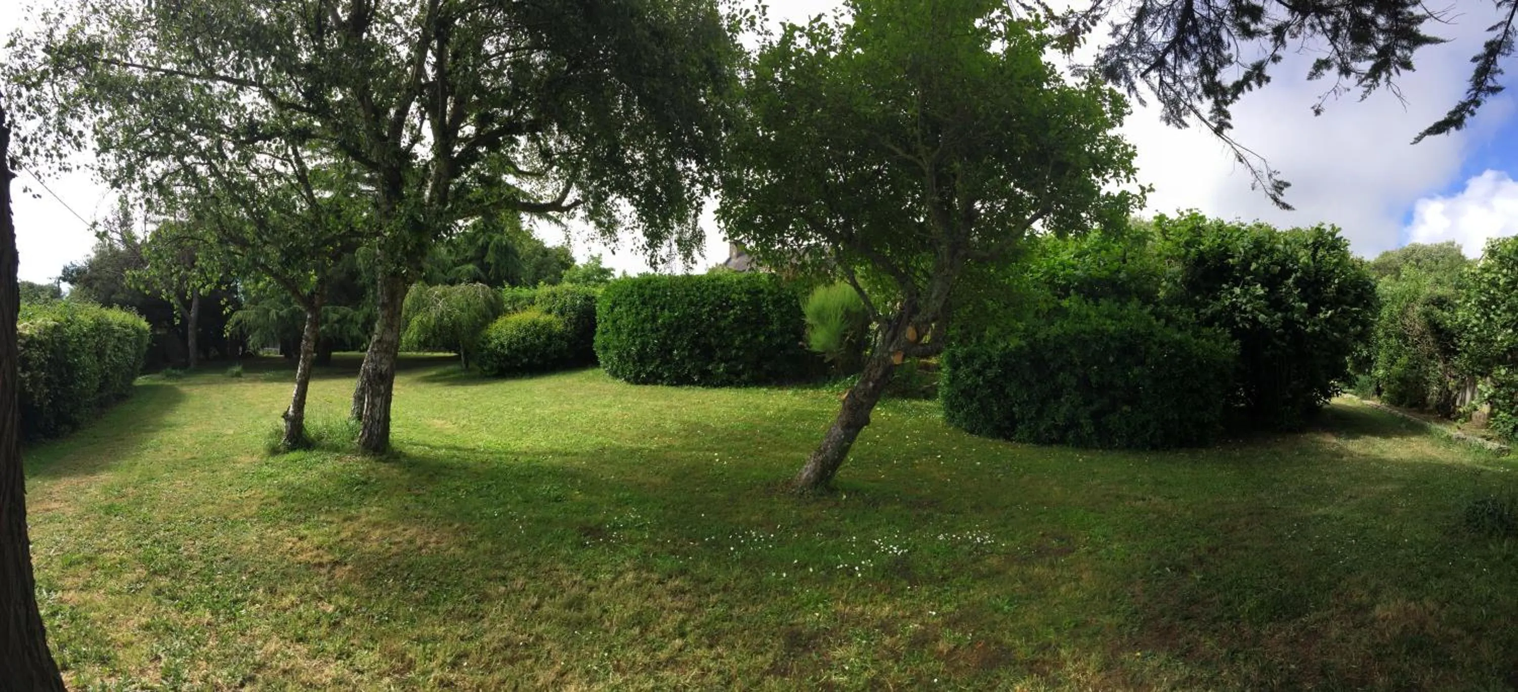 Garden in Chambres d'hotes "Manoir Des Quatre Saisons"