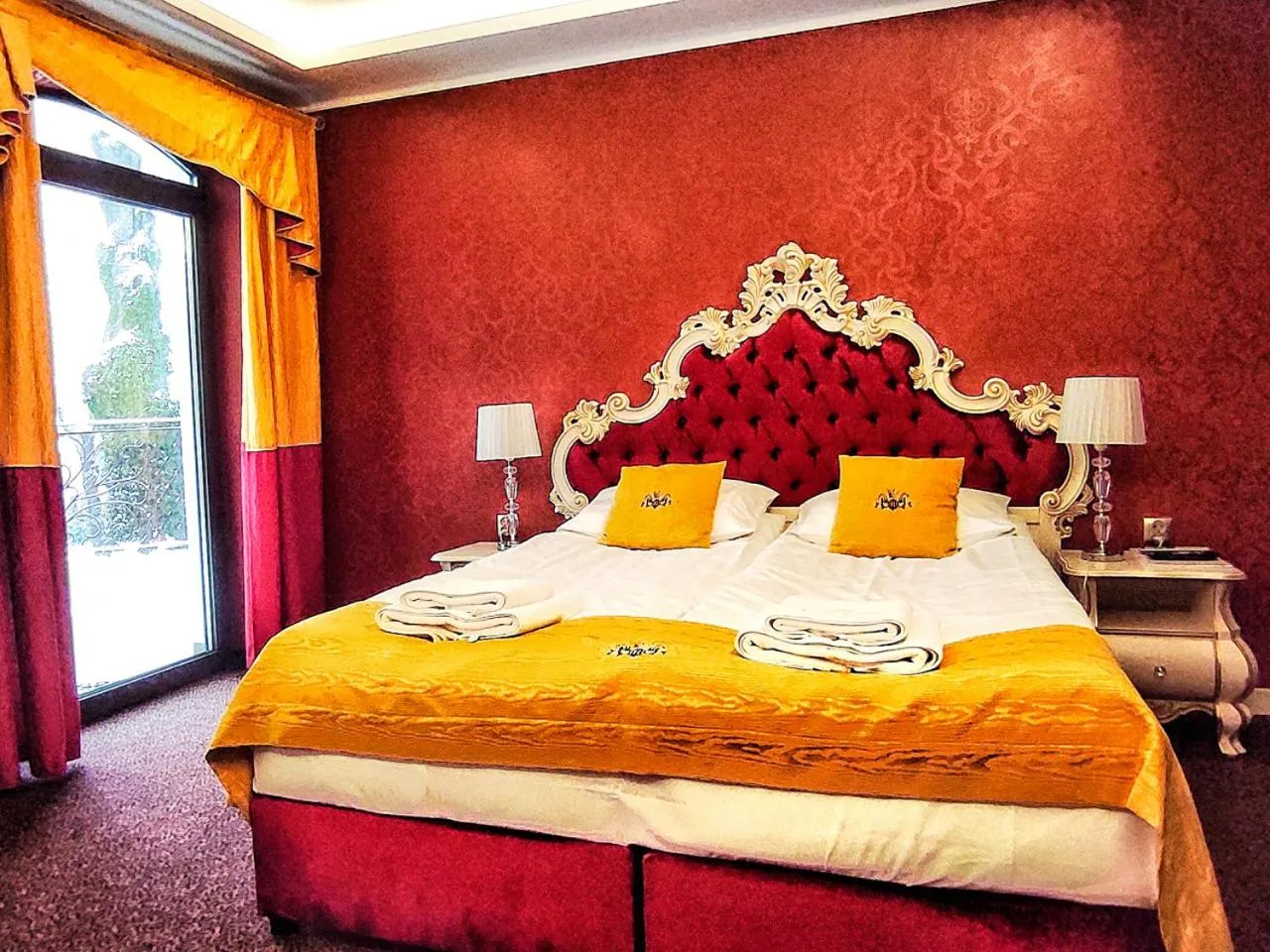 Bed in ROYAL PALACE Centrum Bankietowe