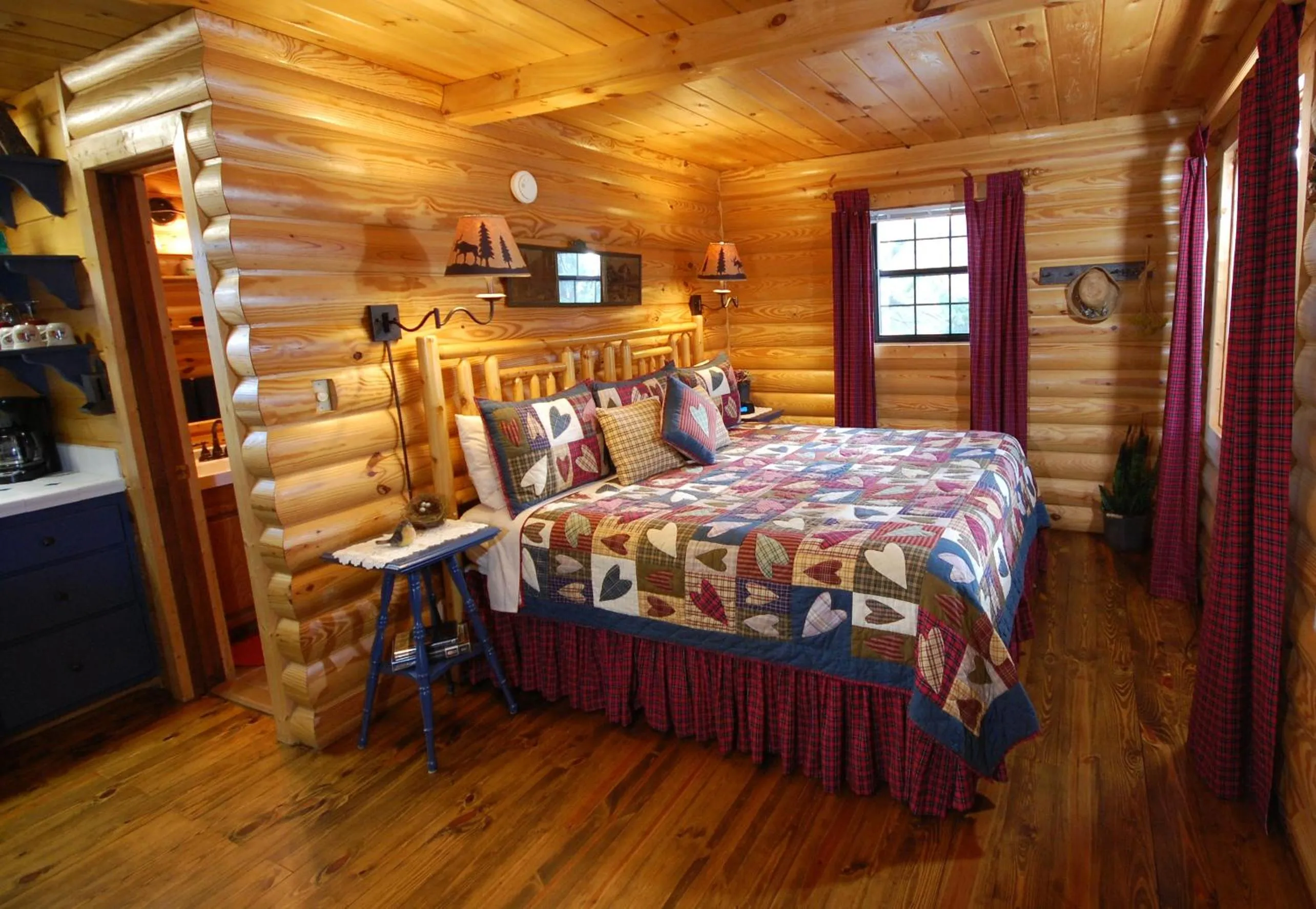 Bed in Mountain Springs Cabins