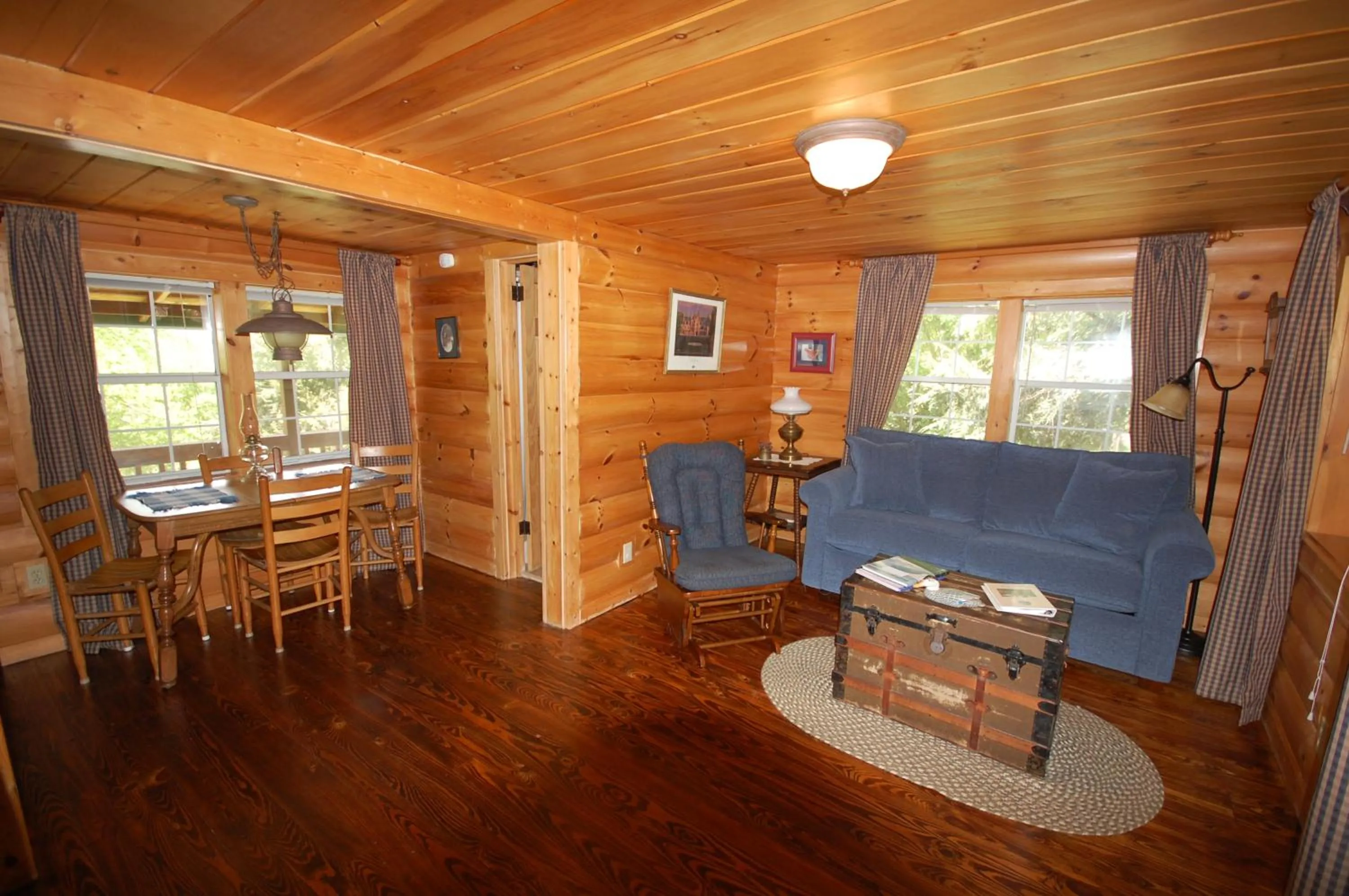 Bed in Mountain Springs Cabins