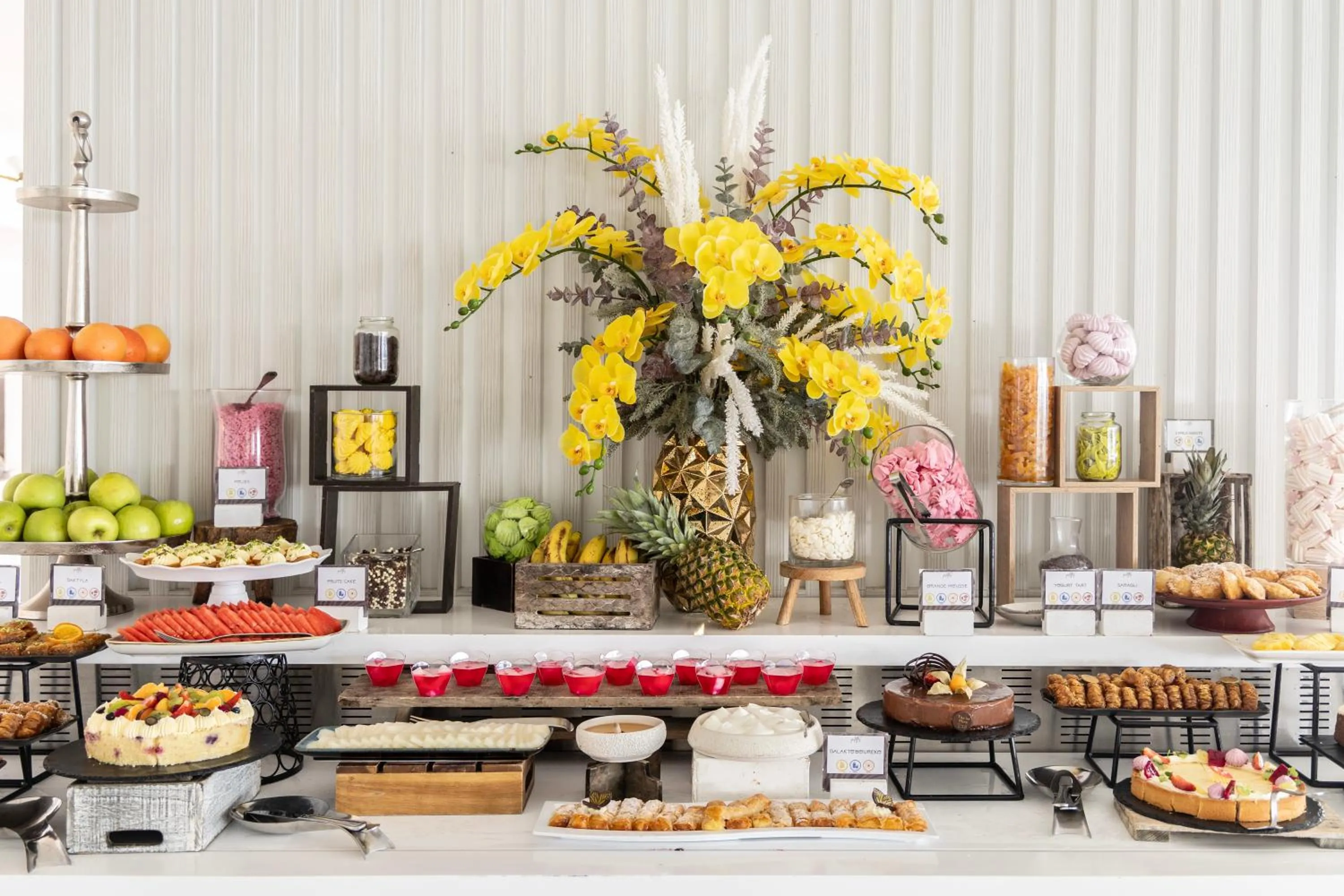 Food in Ivi Mare - Designed for Adults by Louis Hotels