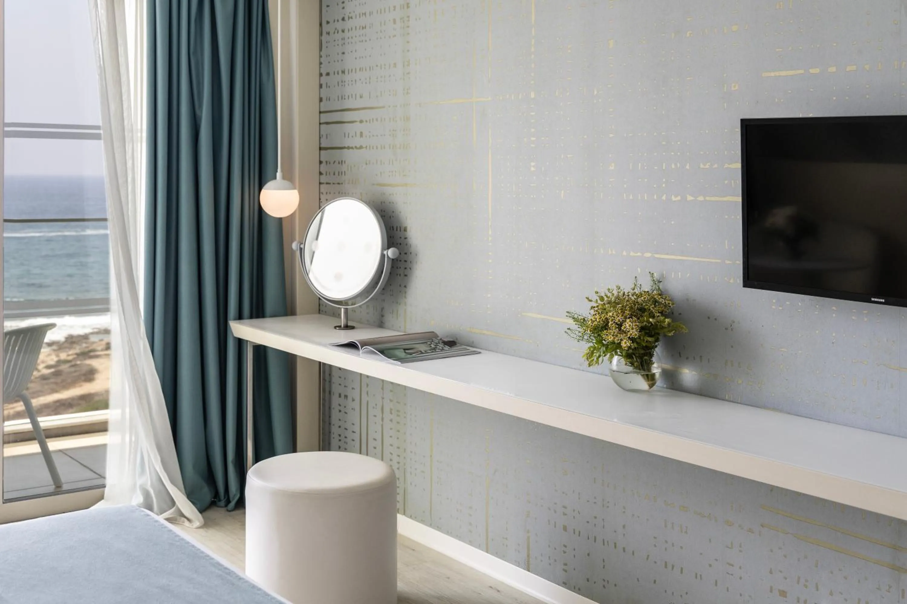 TV and multimedia in Ivi Mare - Designed for Adults by Louis Hotels