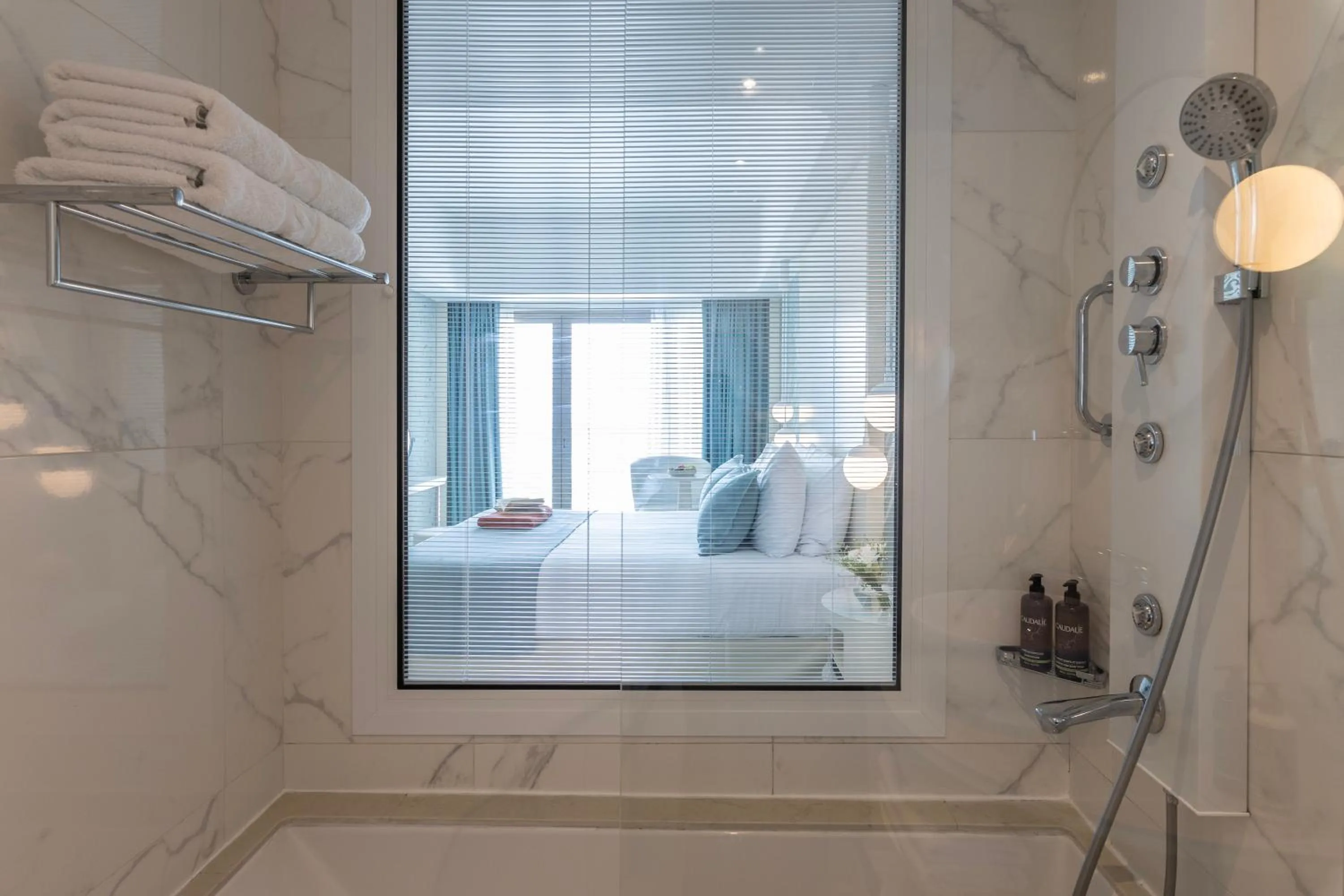 Bathroom, Bed in Ivi Mare - Designed for Adults by Louis Hotels