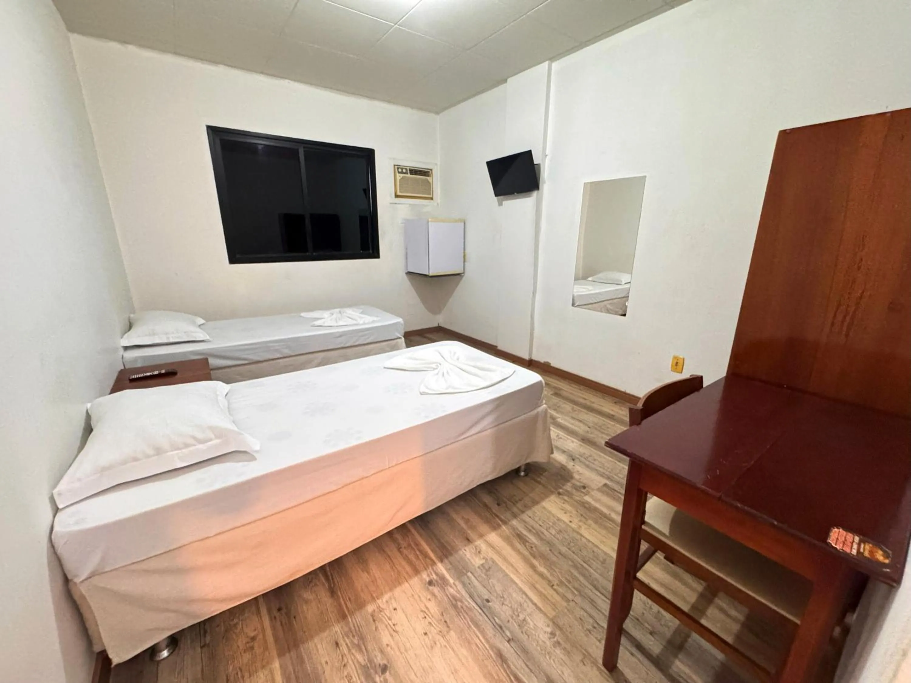 Bed in Hotel Virginia