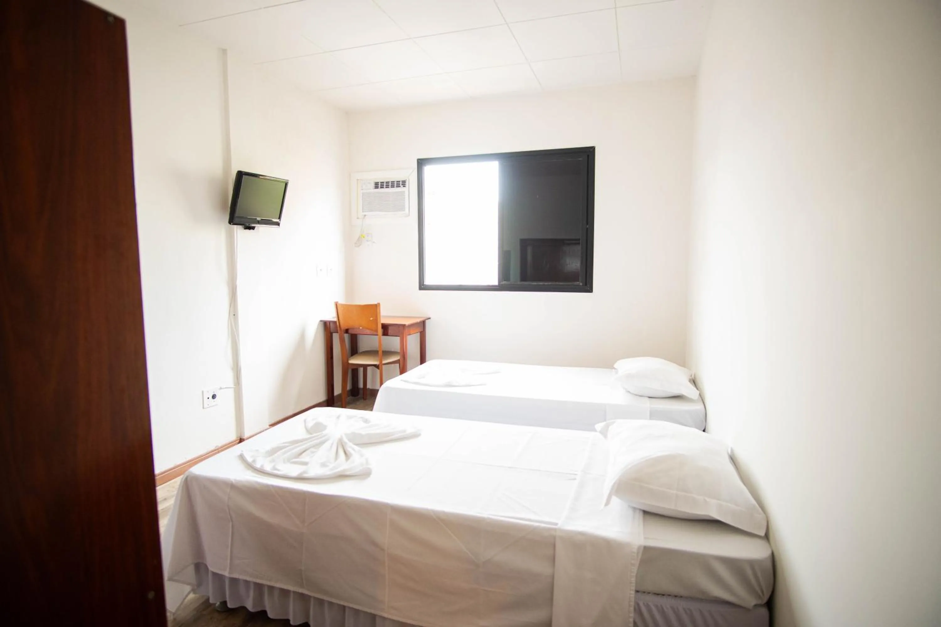Bed in Hotel Virginia