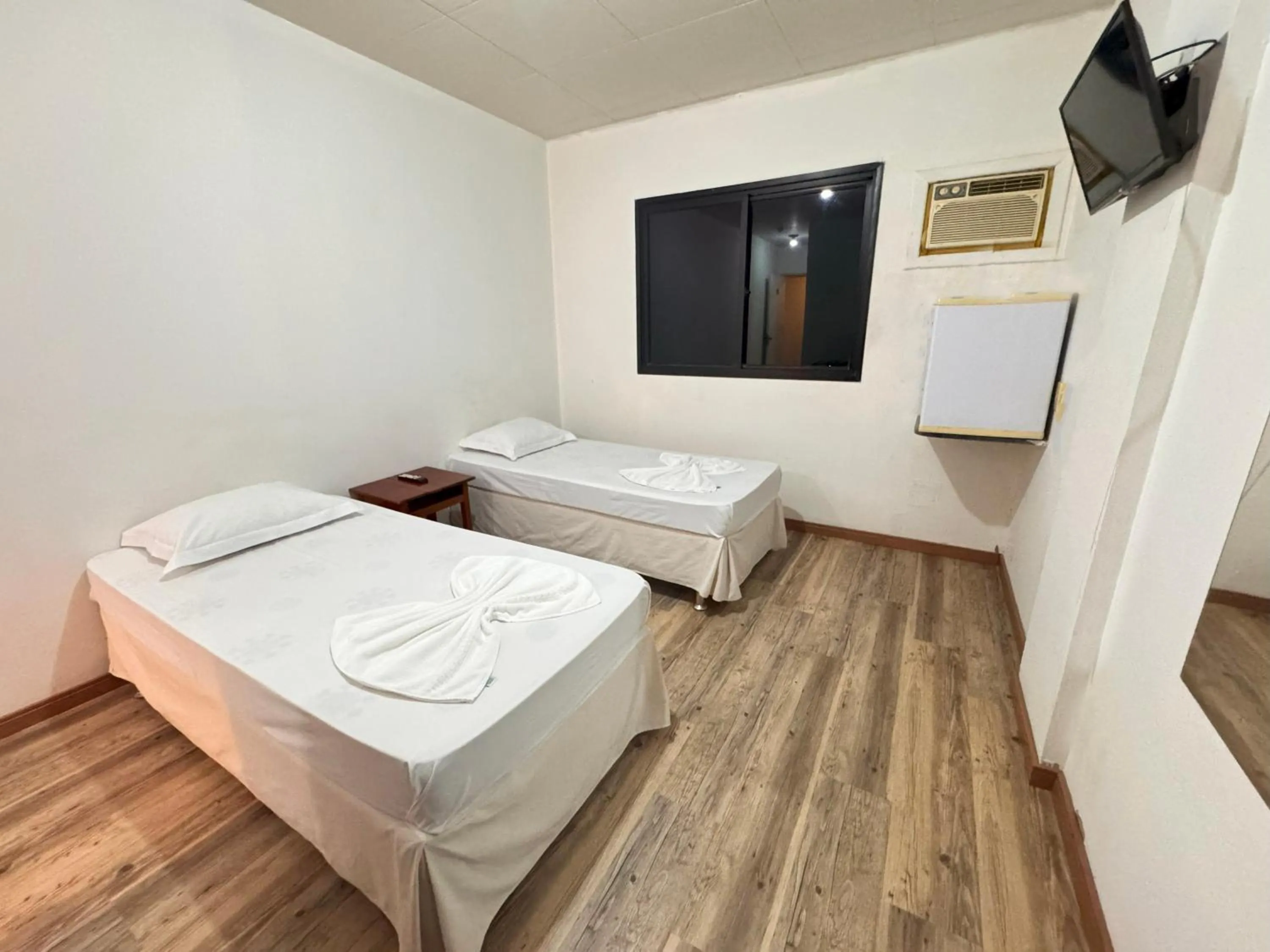 Bed in Hotel Virginia