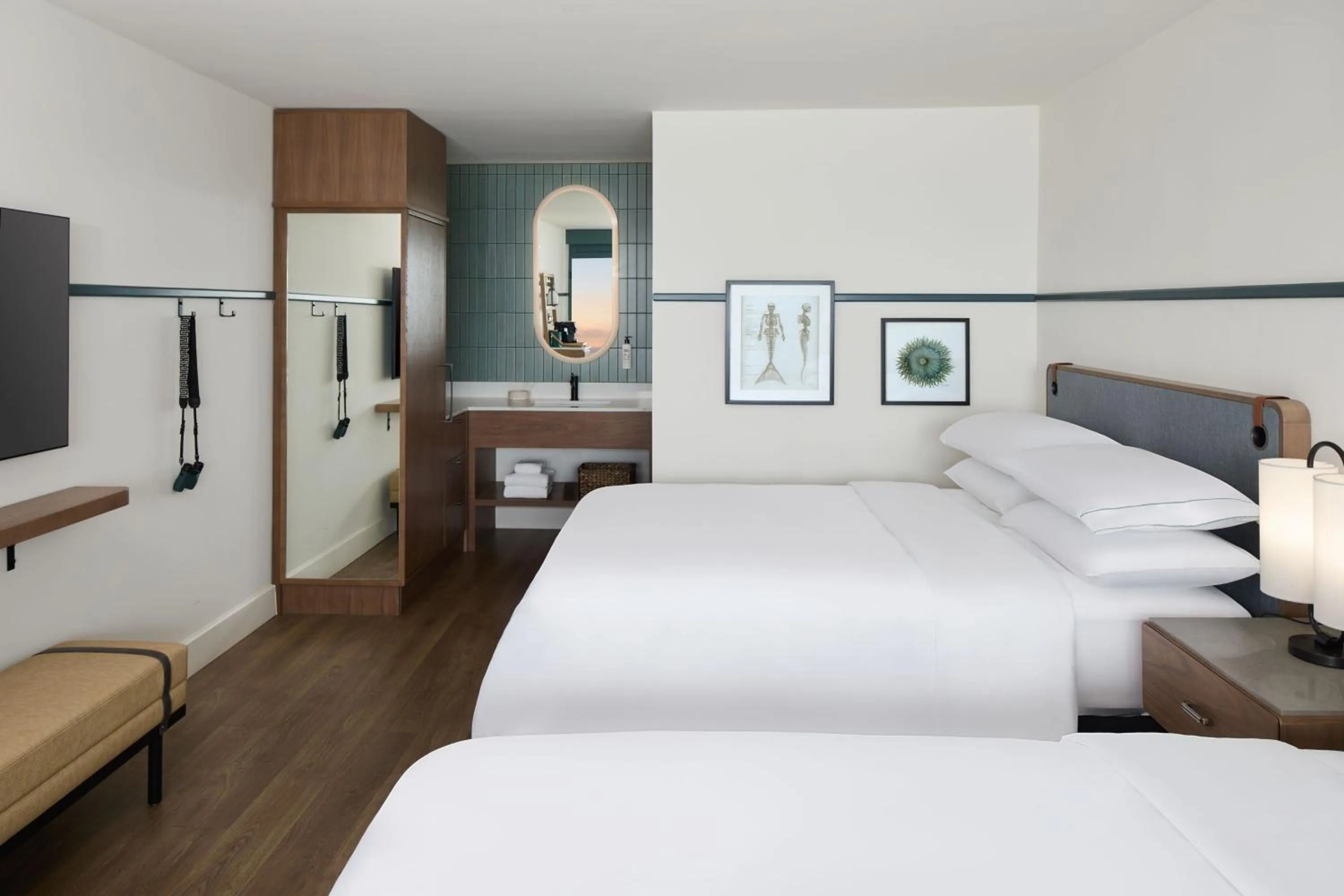 Photo of the whole room, Bed in Monterey Beach Hotel, a Tribute Portfolio Hotel