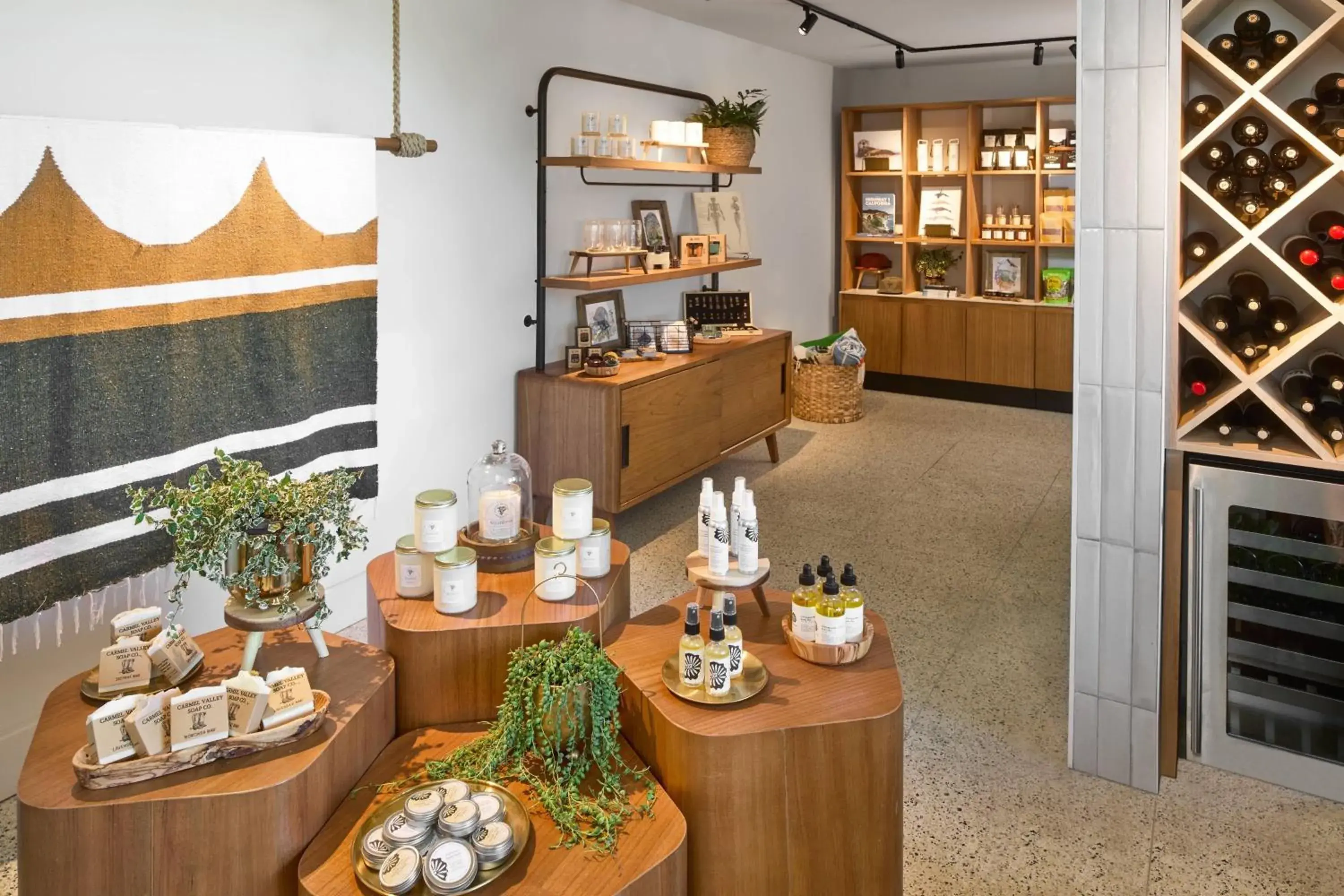 Restaurant/places to eat in Monterey Beach Hotel, a Tribute Portfolio Hotel Restaurant/places to eat in Monterey Beach Hotel, a Tribute Portfolio Hotel