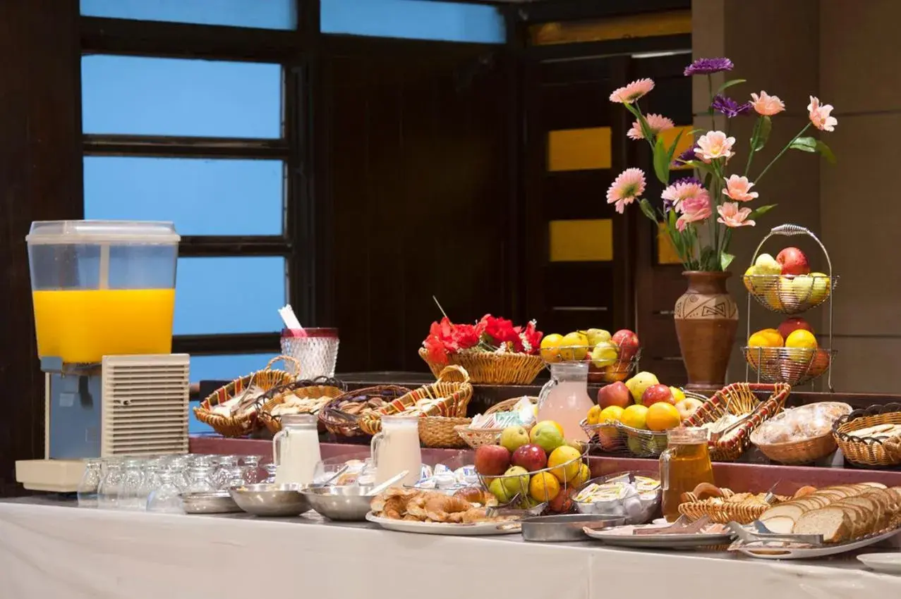 Breakfast in Gran Hotel San Luis Breakfast in Gran Hotel San Luis
