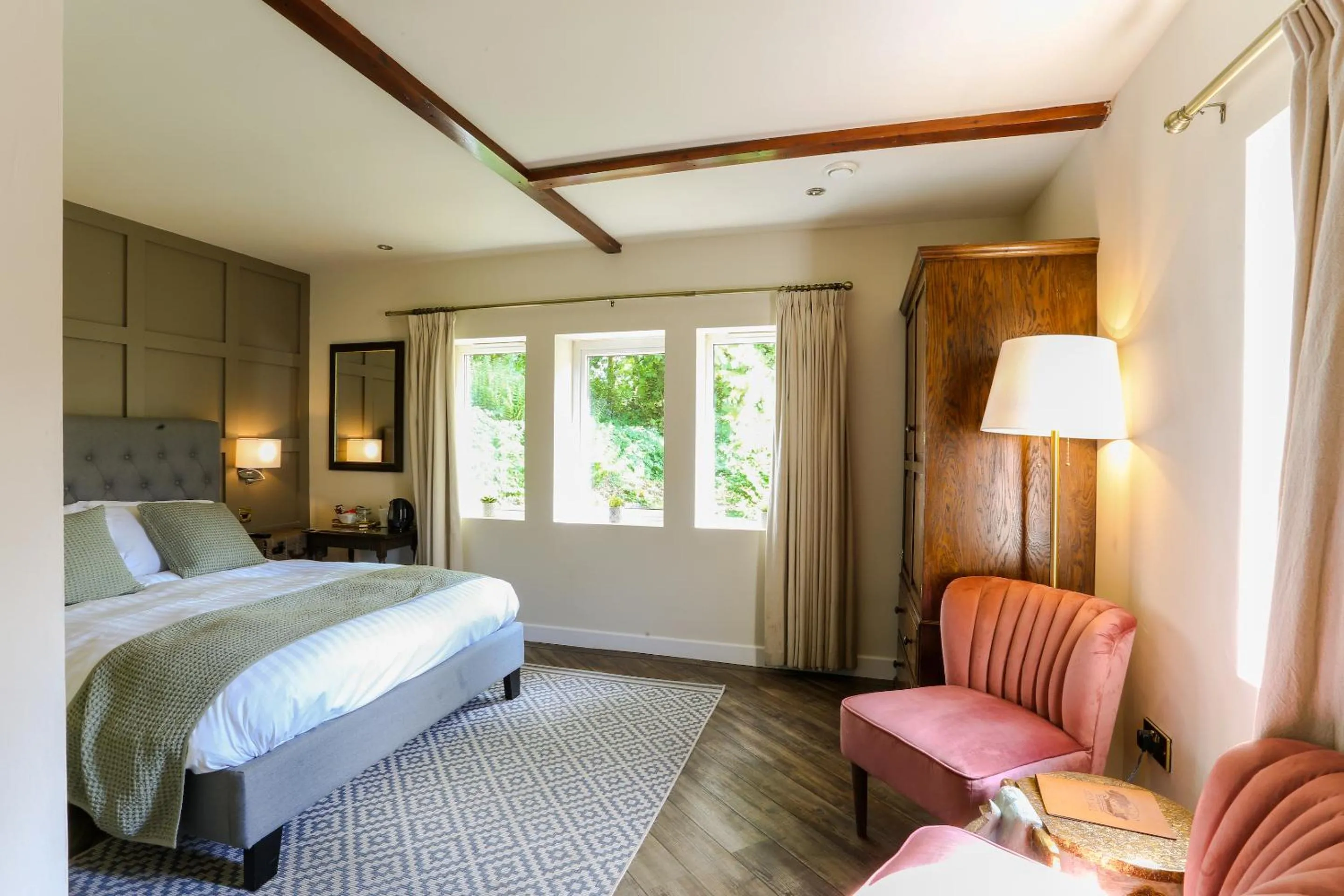 Photo of the whole room, Bed in Beck Hall