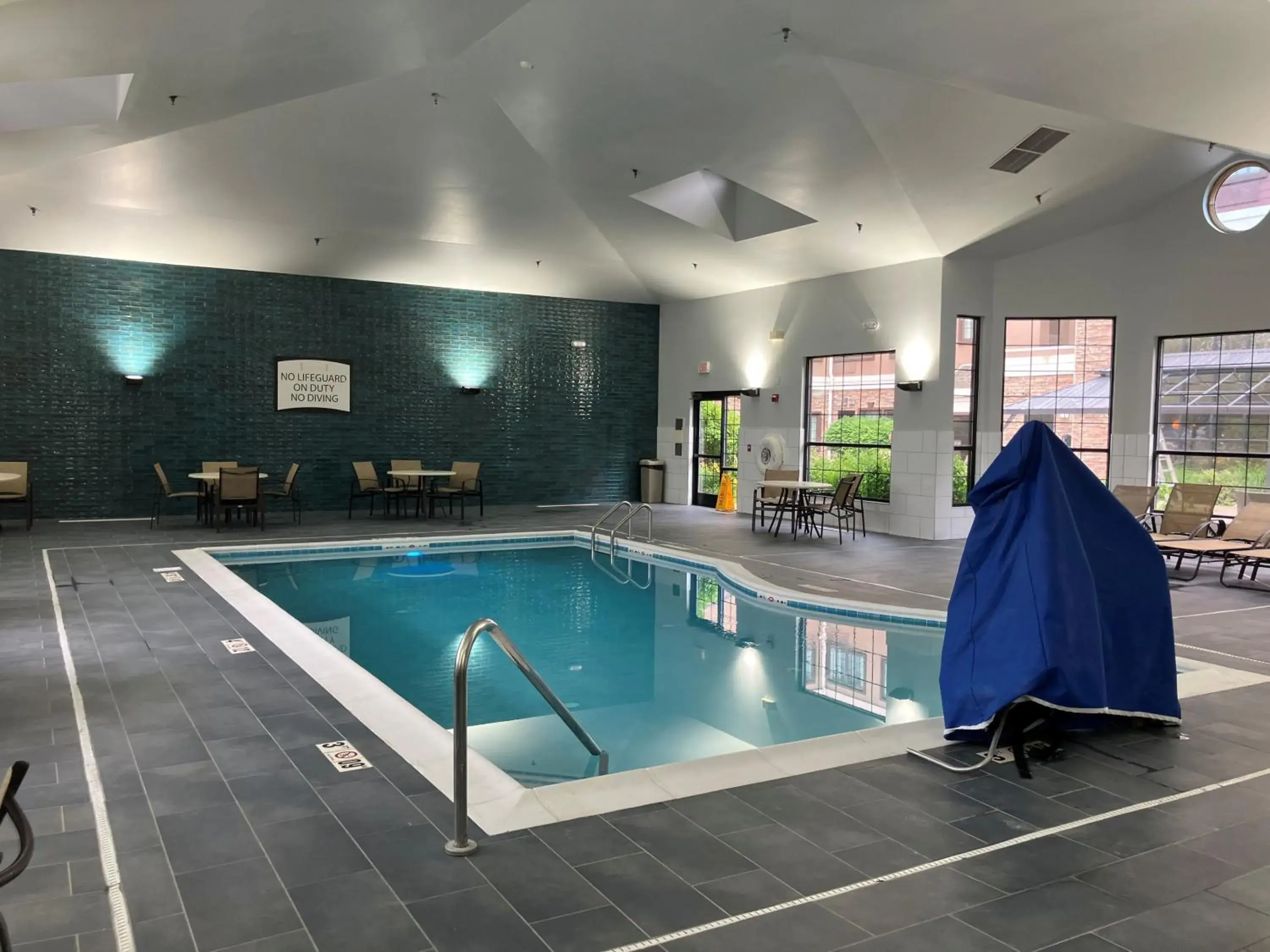Swimming pool in Staybridge Suites Toledo/Maumee by IHG Swimming pool in Staybridge Suites Toledo/Maumee by IHG