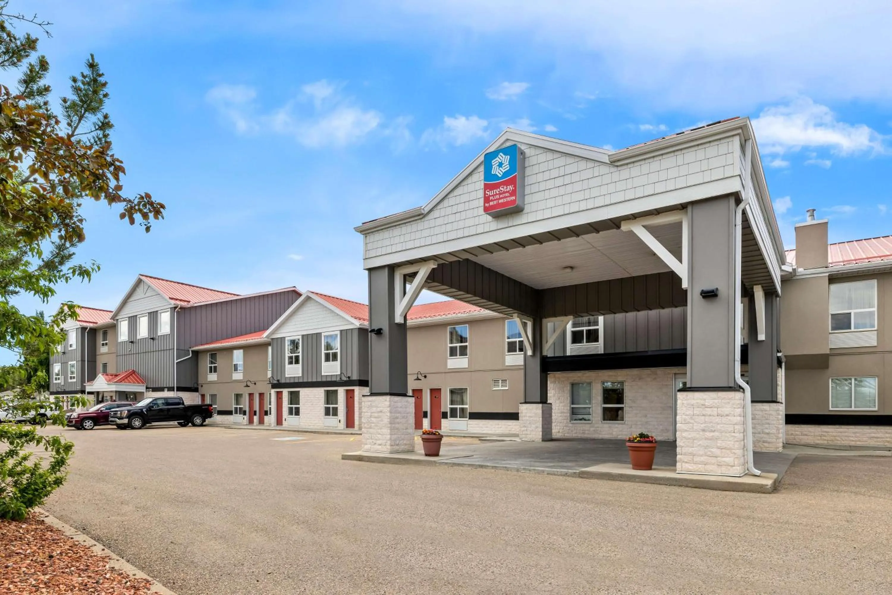 Property building in SureStay Plus Hotel by Best Western Drumheller