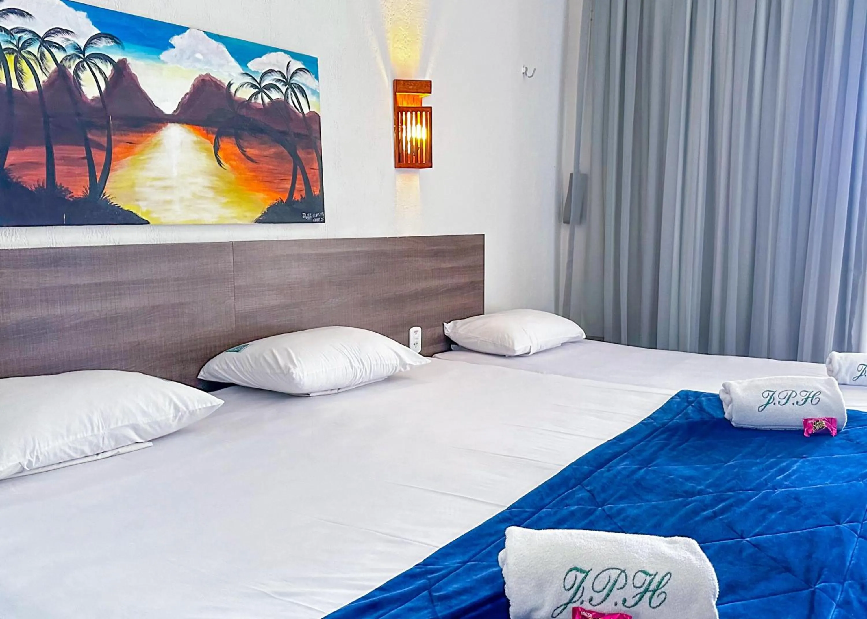 Photo of the whole room, Bed in Jangadeiro Praia Hotel Resort - Parque Aquático e Pé na Areia